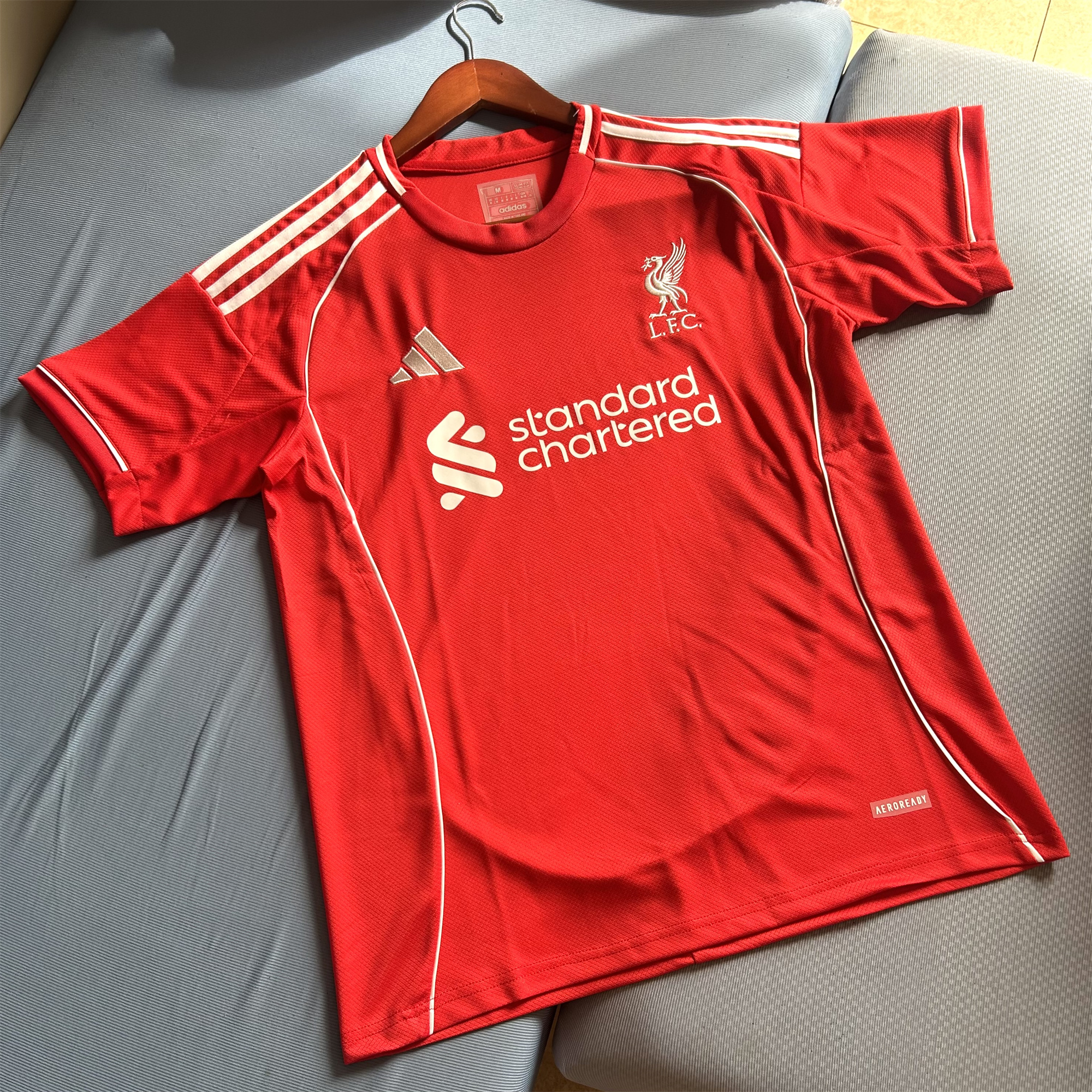 Liver.pool 25-26 Home Jersey (Informal-release Version) - Fans Version - SOCCERDEALSHOP