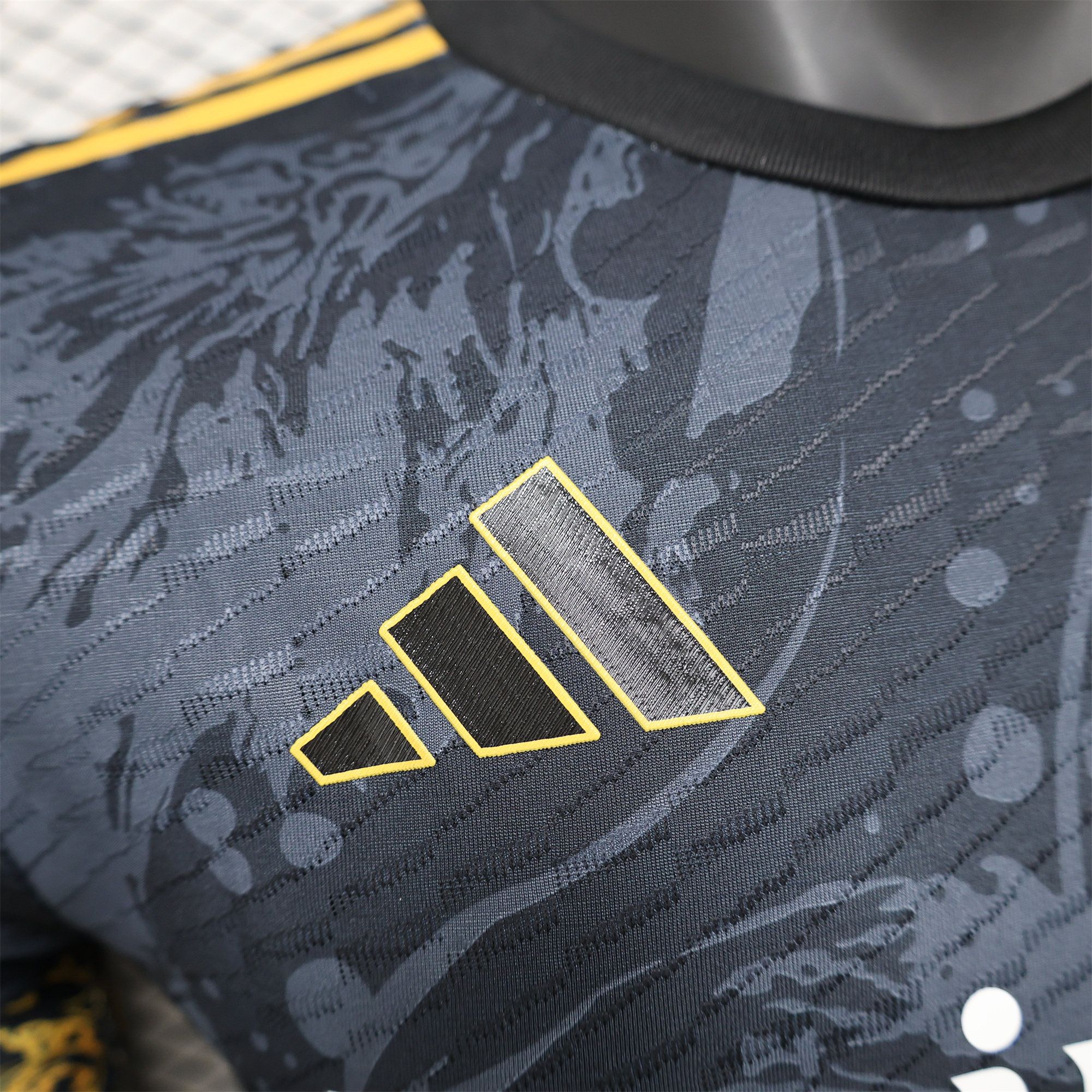 Real Madrid 24-25 Gold Loong Black Special Edition Jersey - Player Version - SOCCERDEALSHOP