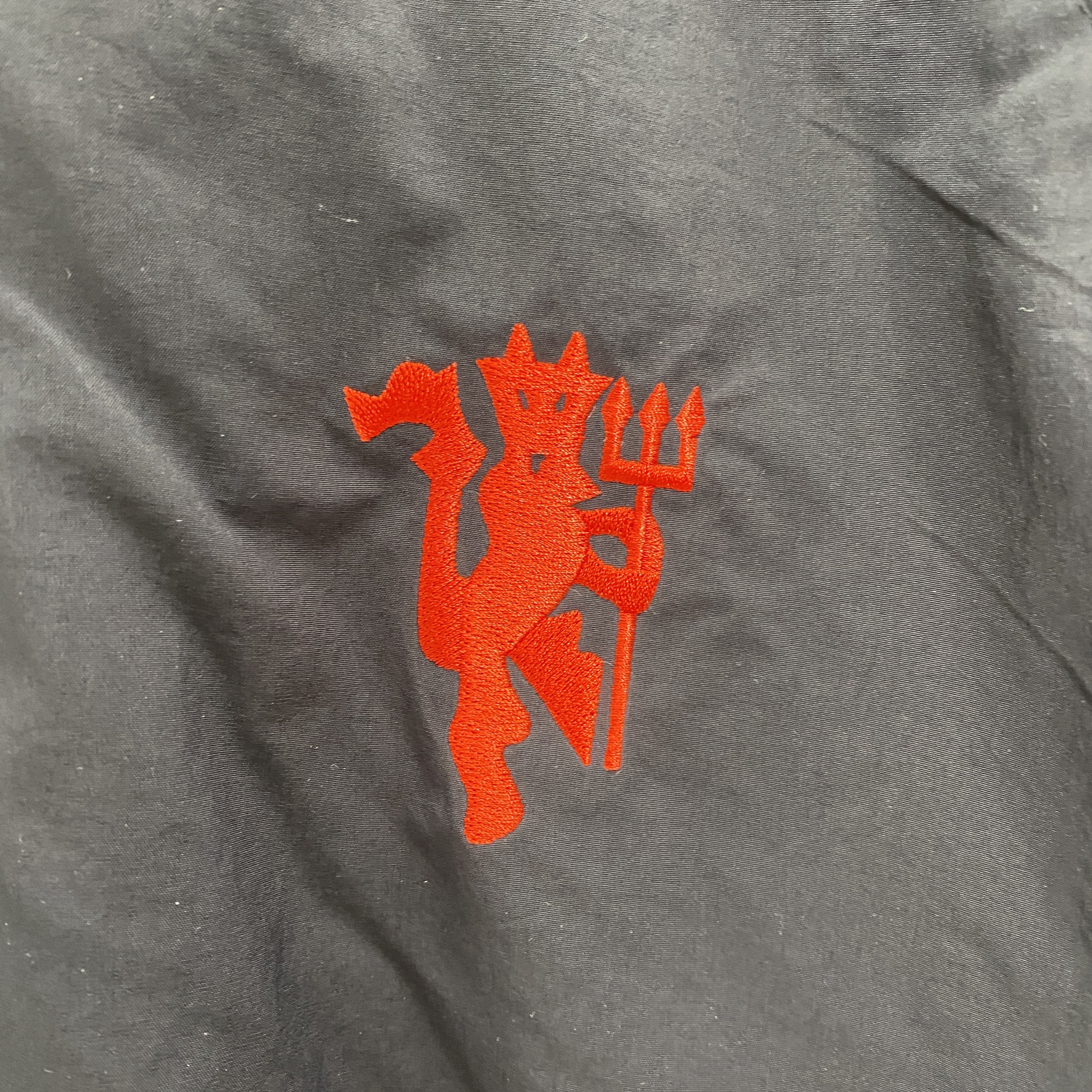 Manchester United 24-25 Throwback Windbreaker Jacket - Deep Blue - SOCCERDEALSHOP