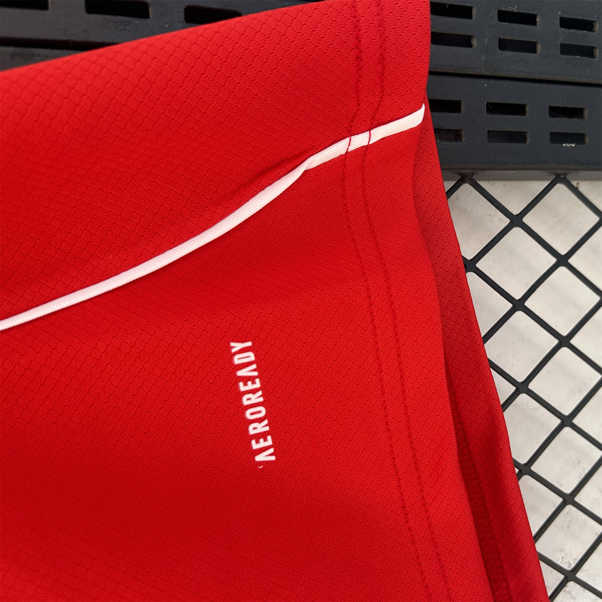 Liver.pool 25-26 Home Jersey (Informal-release Version) - Fans Version - SOCCERDEALSHOP