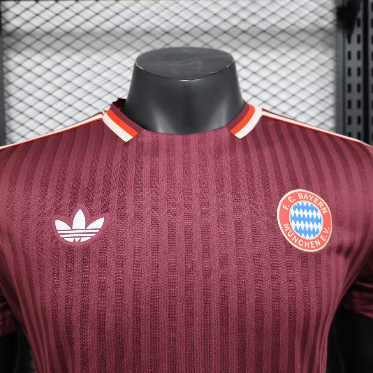 Bayern Munich 2025 Red Icon Retro Jersey - Player Version - SOCCERDEALSHOP