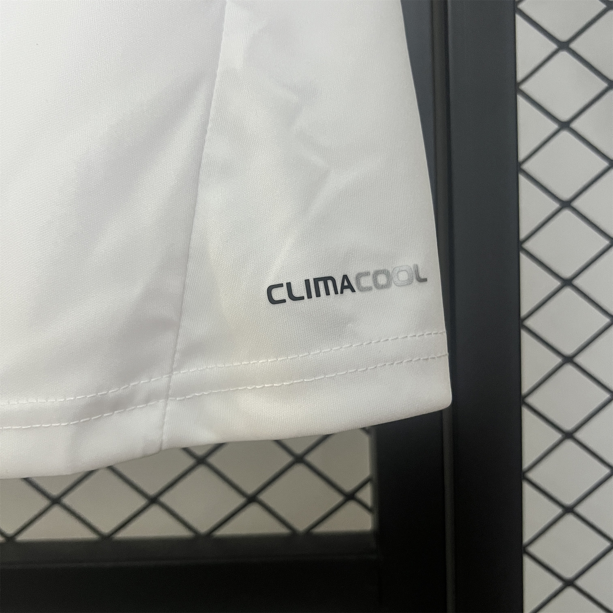 Retro Olympique Lyonnais Lyon 2010-11 Home Jersey - SOCCERDEALSHOP