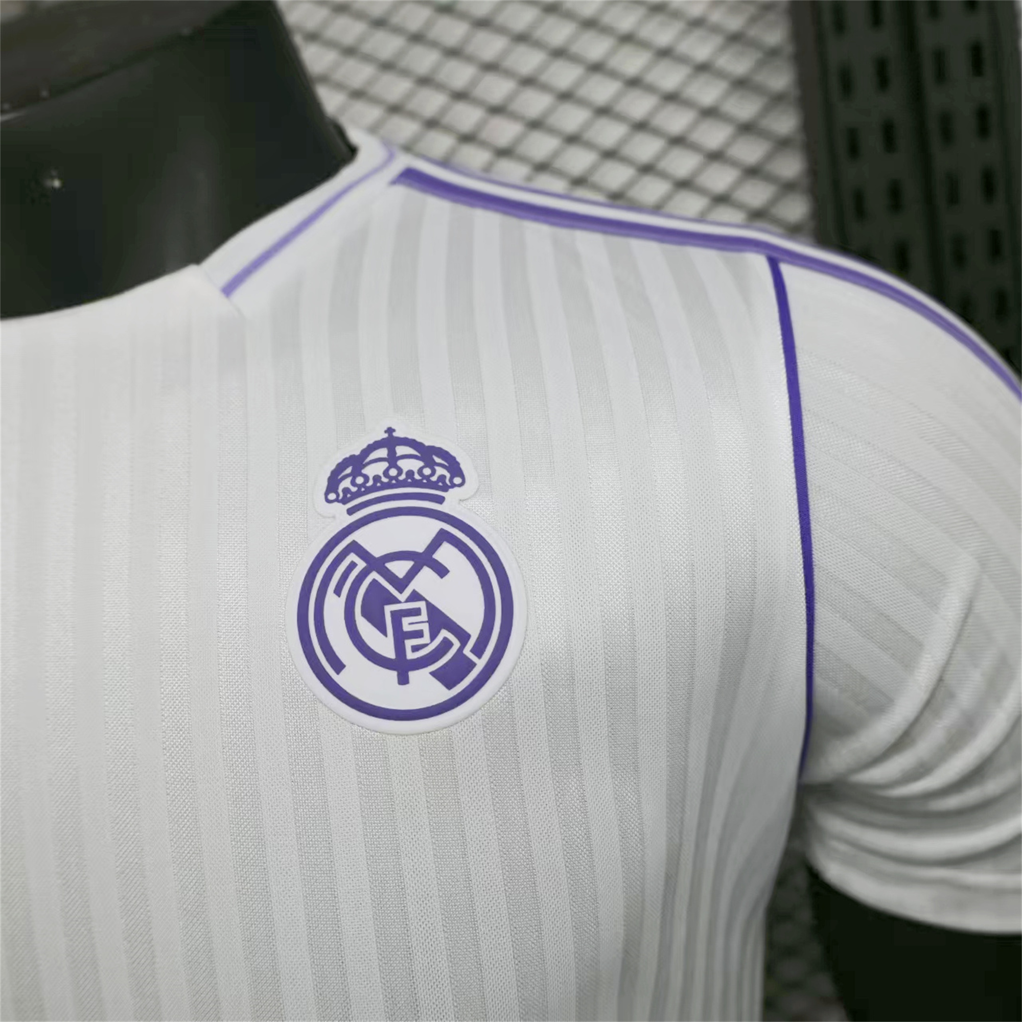 Real Madrid 2025 White Icon Retro Jersey - Player Version - SOCCERDEALSHOP