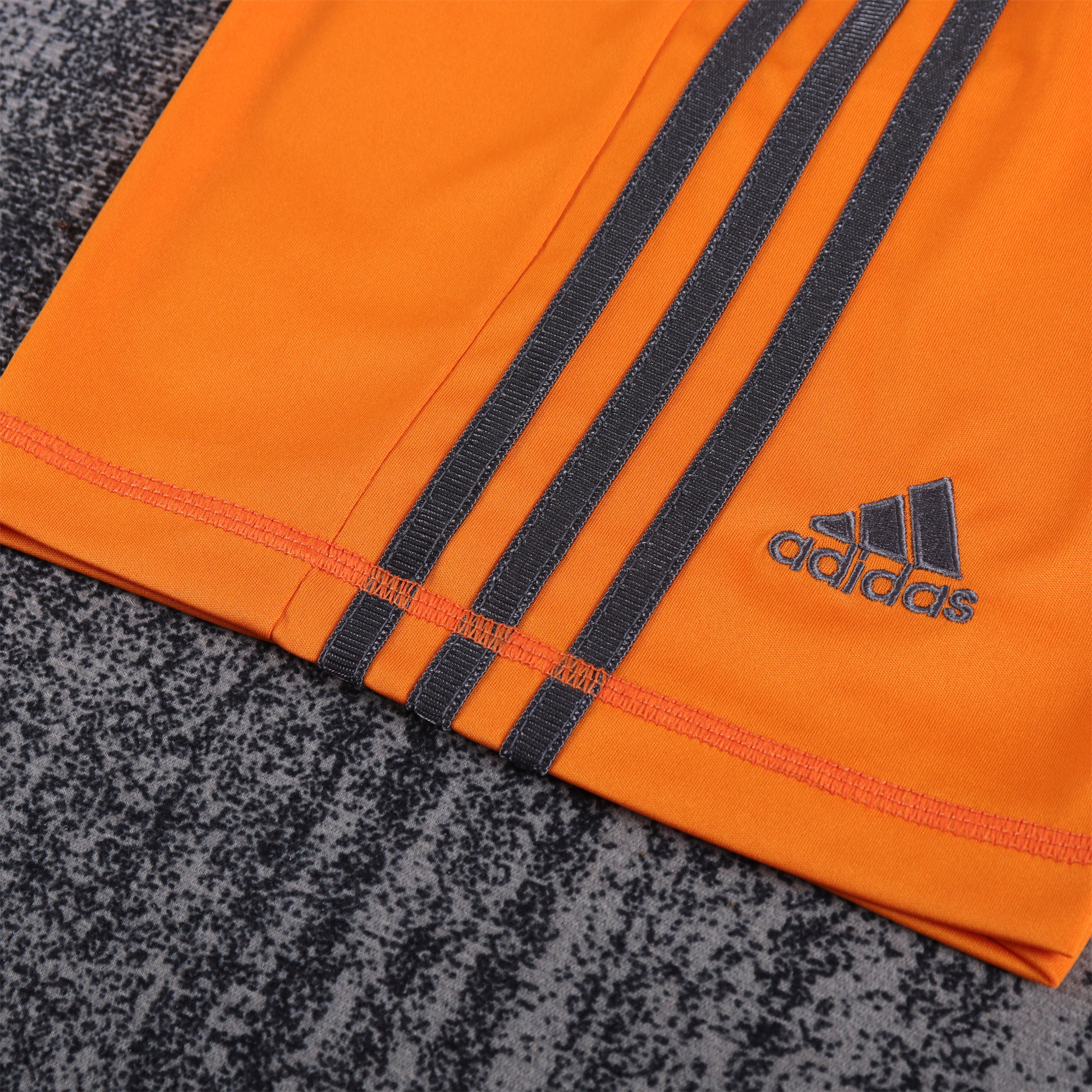 Retro Real Madrid 2013-14 Third Kids Kit - SOCCERDEALSHOP