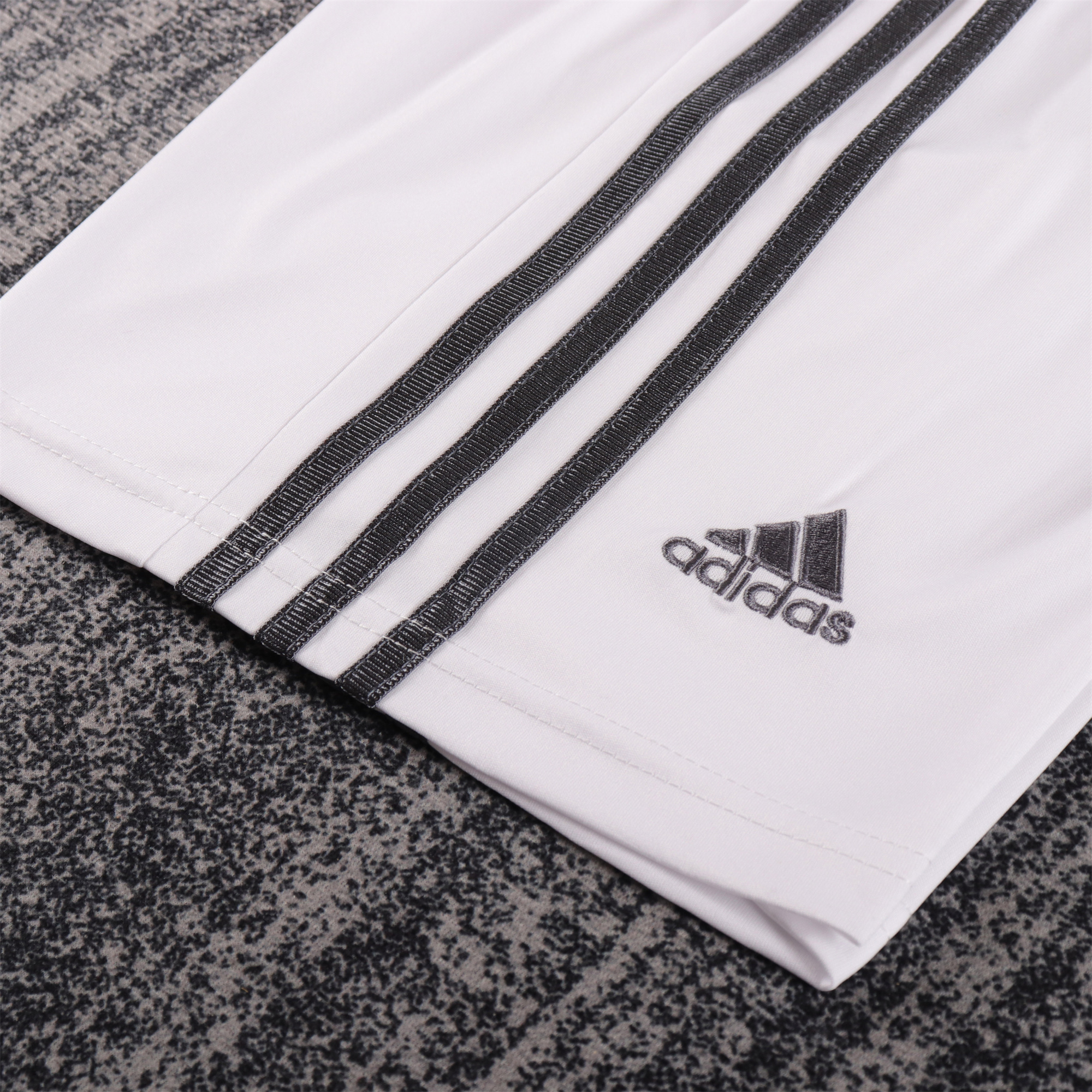 Retro Real Madrid 2013-14 Home Kids Kit - SOCCERDEALSHOP