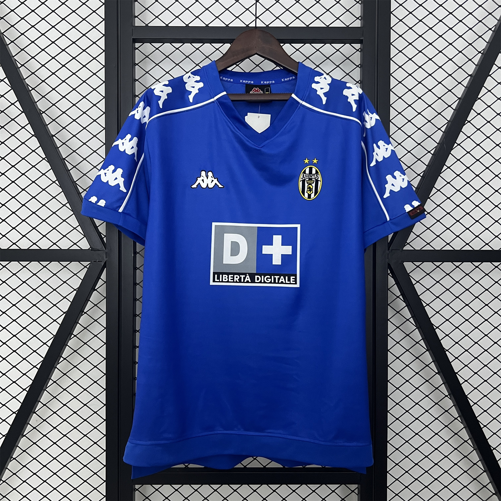 Retro Juventus 1999-00 Away Jersey - SOCCERDEALSHOP
