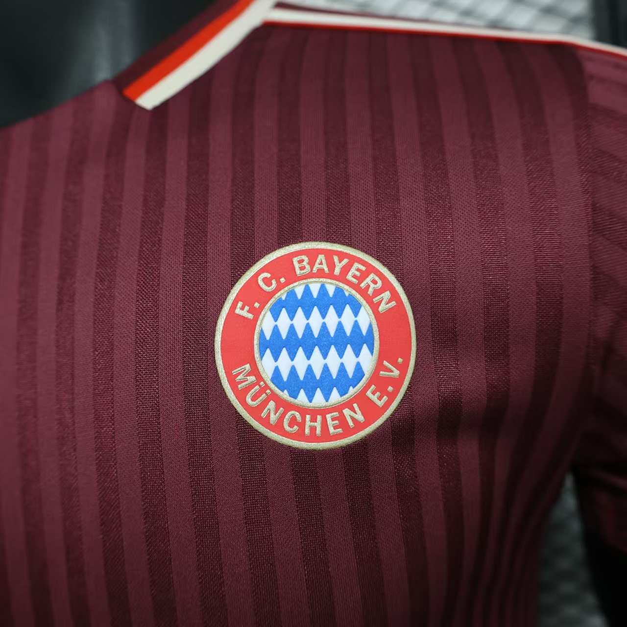 Bayern Munich 2025 Red Icon Retro Jersey - Player Version - SOCCERDEALSHOP