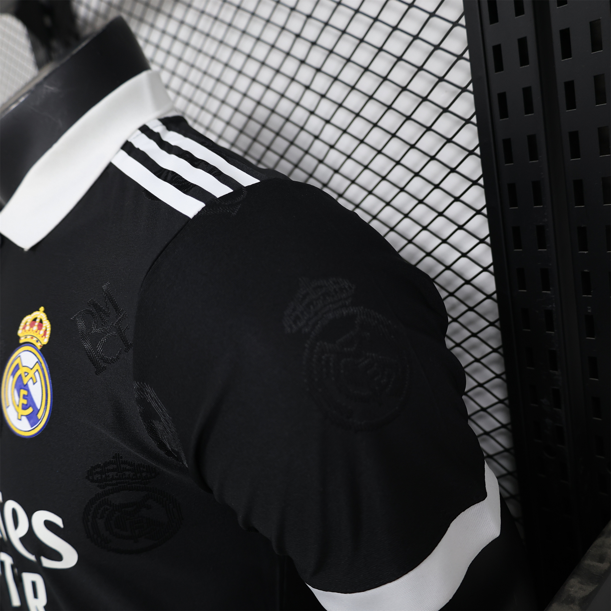 Real Madrid 24-25 Black LOGO Special Edition Jersey - Player Version - SOCCERDEALSHOP