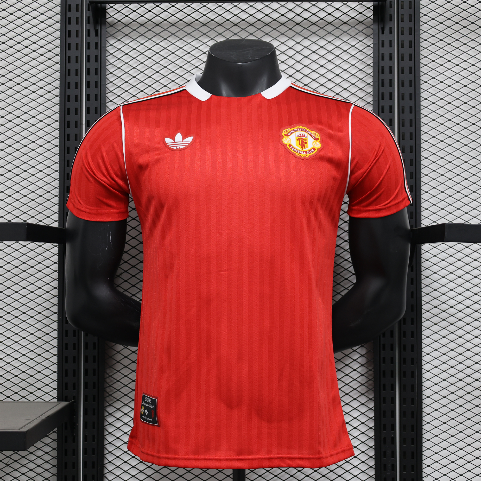 Manchester United 2025 Red Icon Retro Jersey - Player Version - SOCCERDEALSHOP