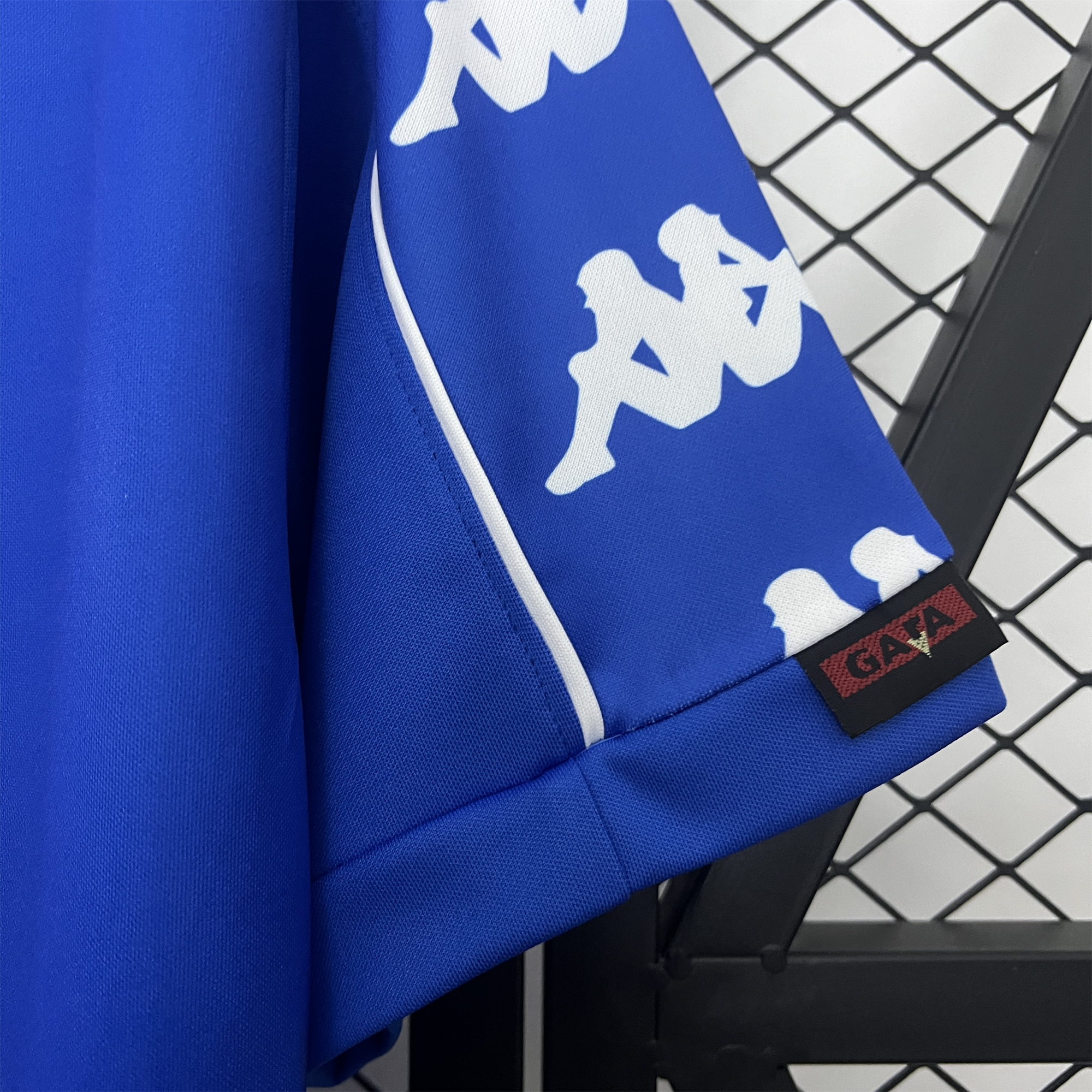 Retro Juventus 1999-00 Away Jersey - SOCCERDEALSHOP