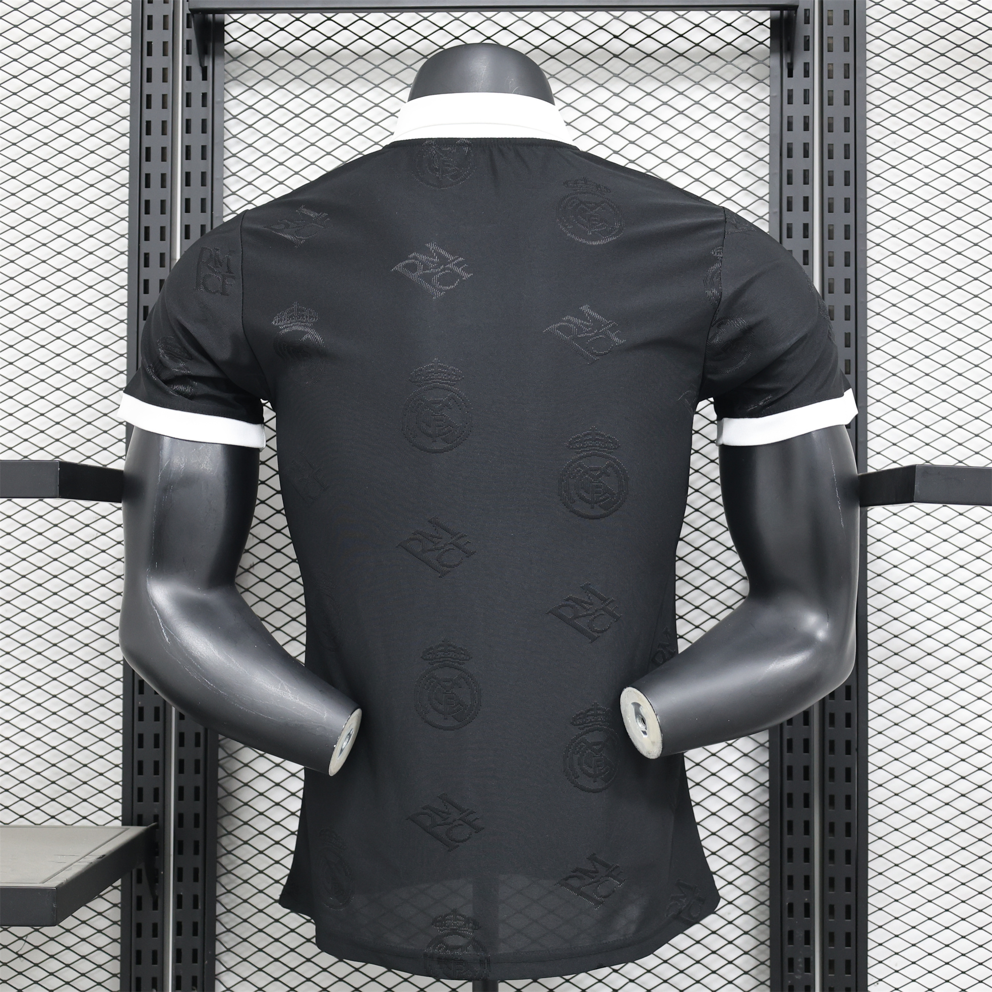 Real Madrid 24-25 Black LOGO Special Edition Jersey - Player Version - SOCCERDEALSHOP