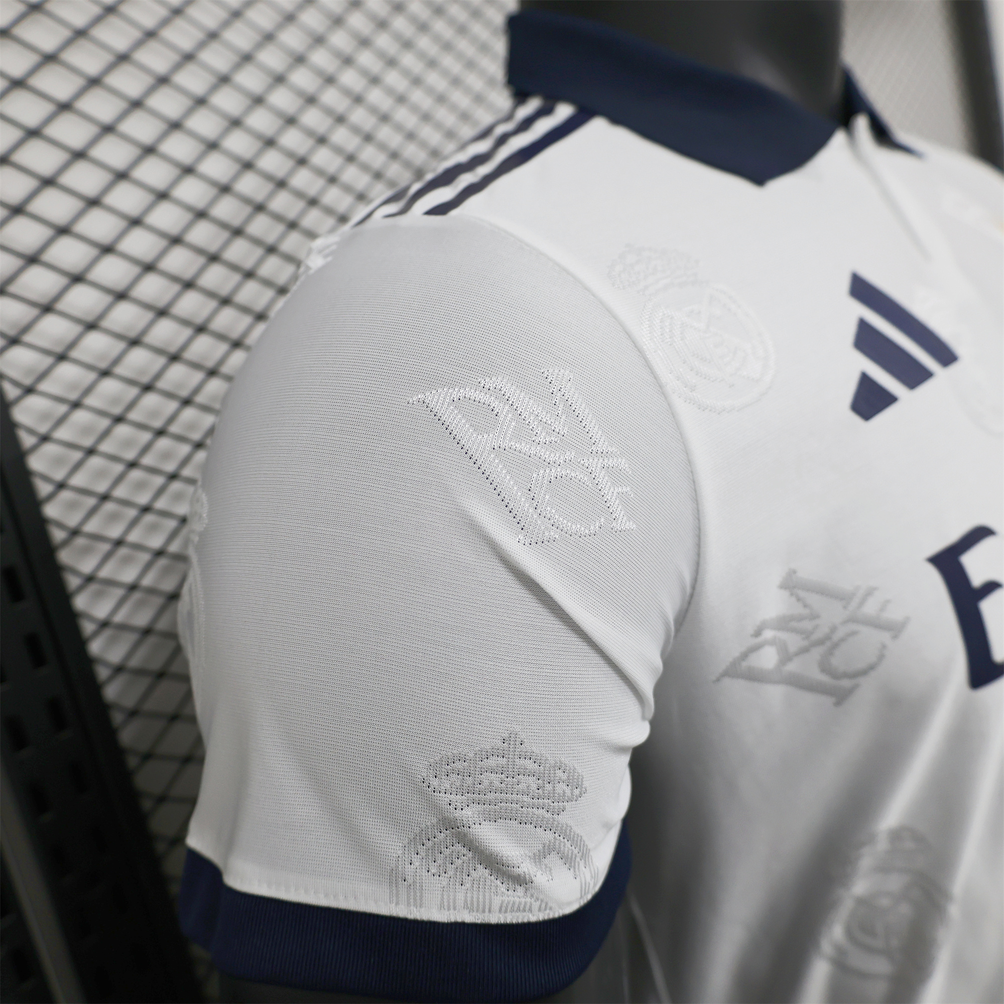 Real Madrid 24-25 White LOGO Special Edition Jersey - Player Version - SOCCERDEALSHOP