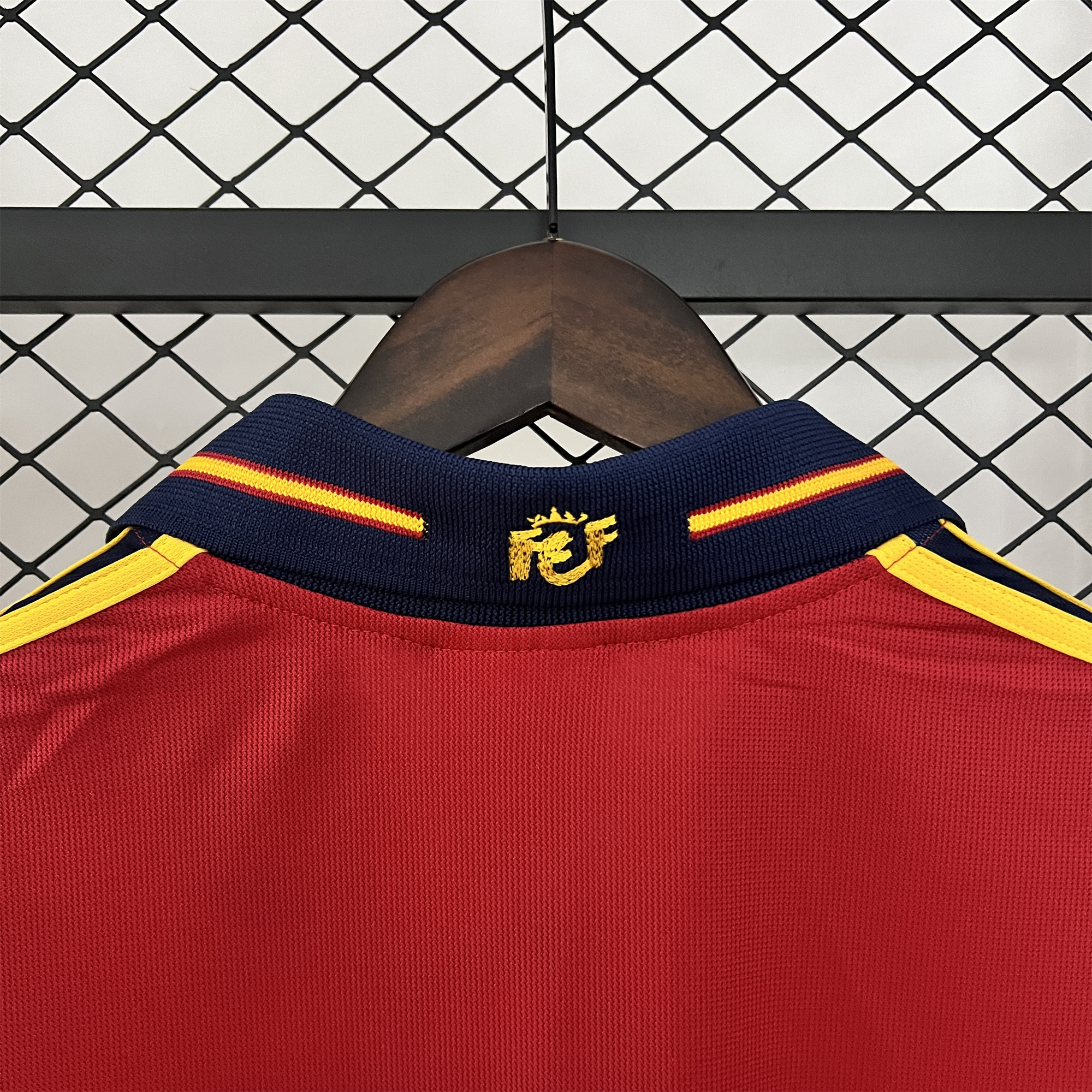Retro Spain 2000 Home Jersey - SOCCERDEALSHOP