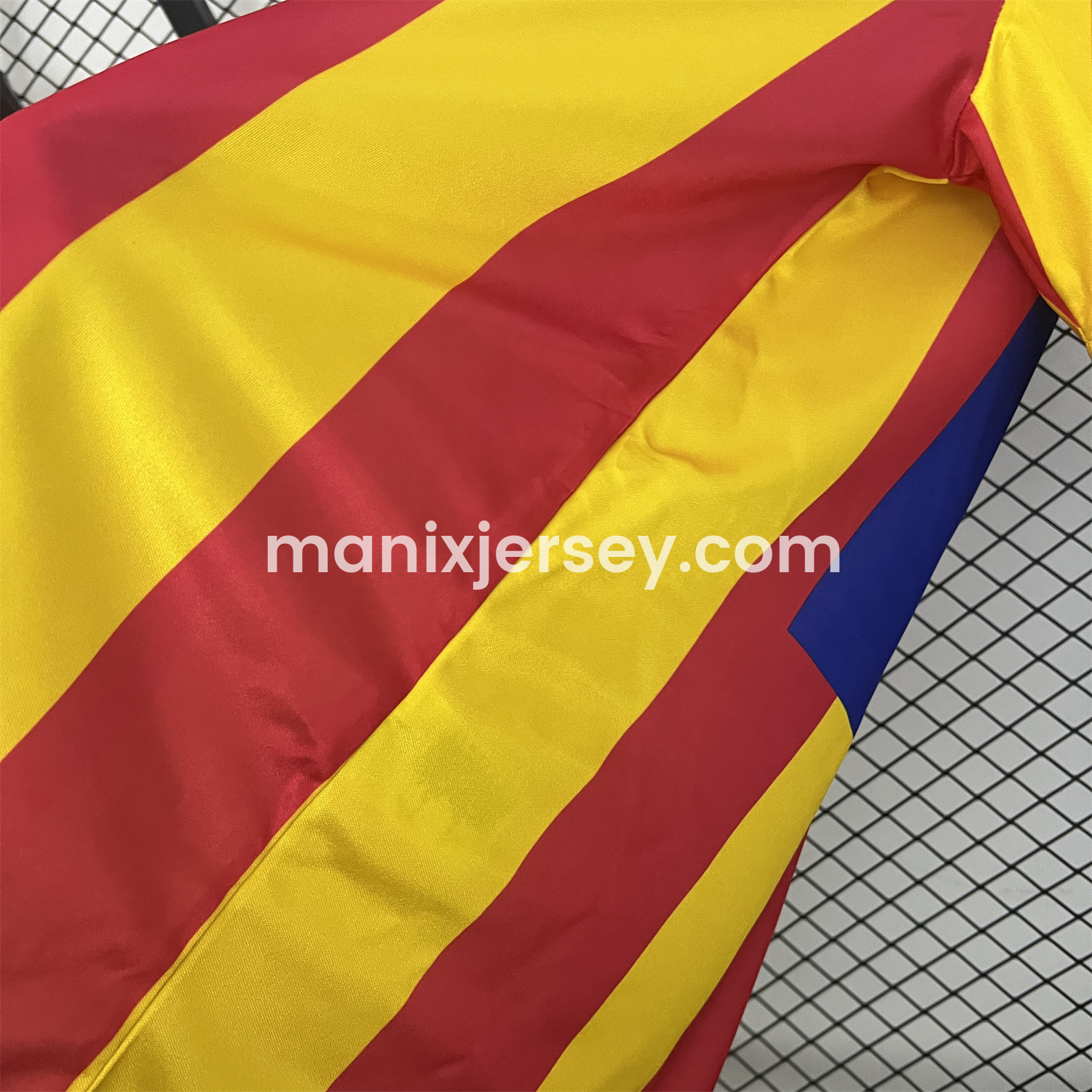 Retro Valencia 1980-82 Away Jersey - SOCCERDEALSHOP