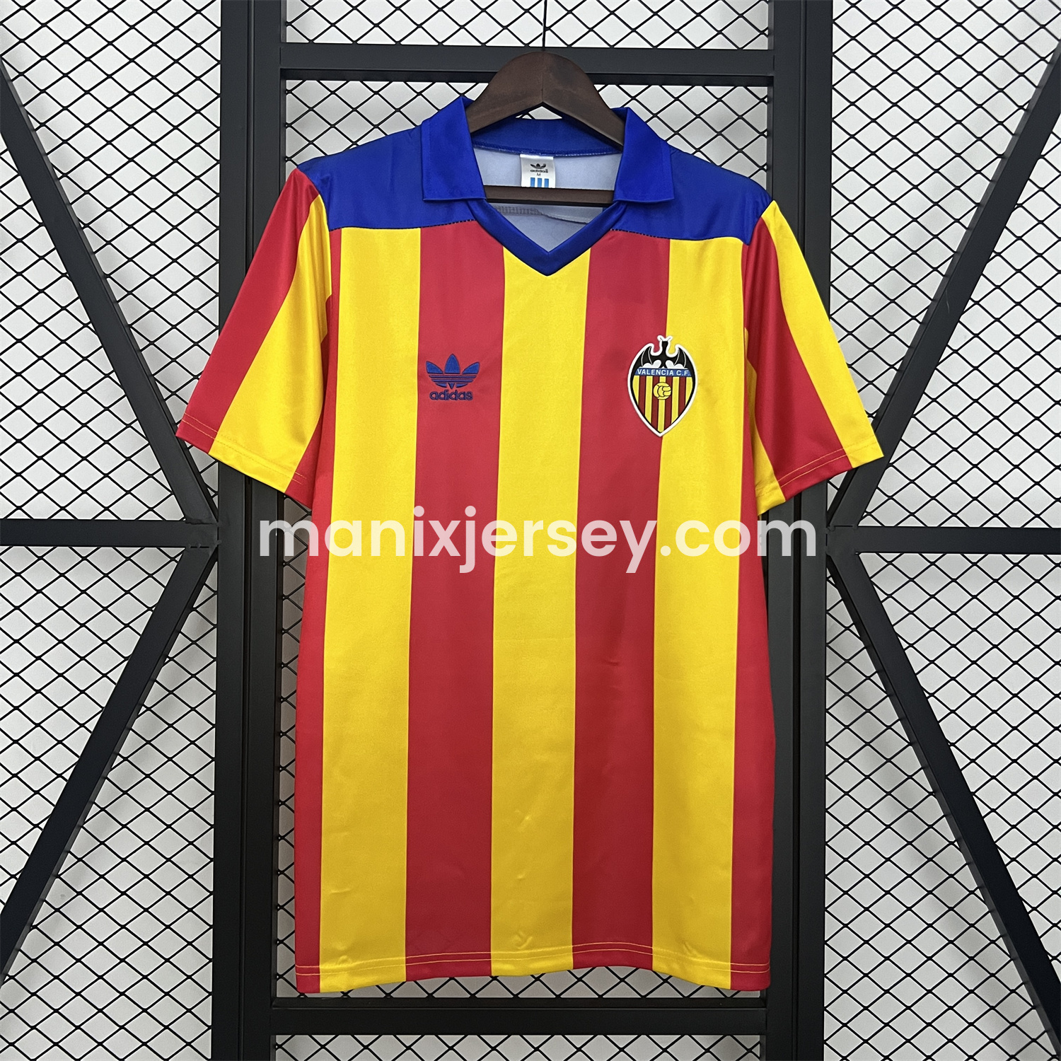 Retro Valencia 1980-82 Away Jersey - SOCCERDEALSHOP