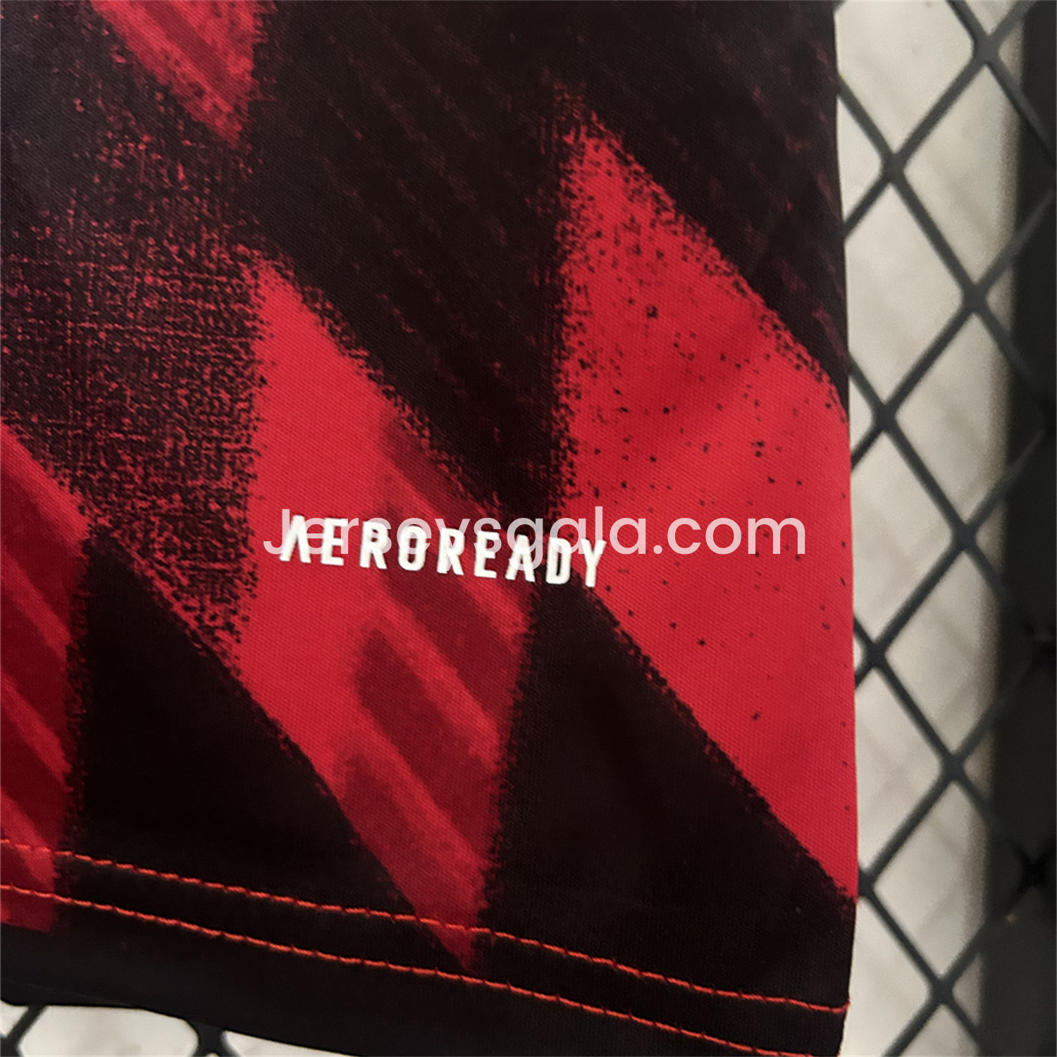 Manchester United 25-26 Red Pre-match Training Jersey - Fans Version - SOCCERDEALSHOP