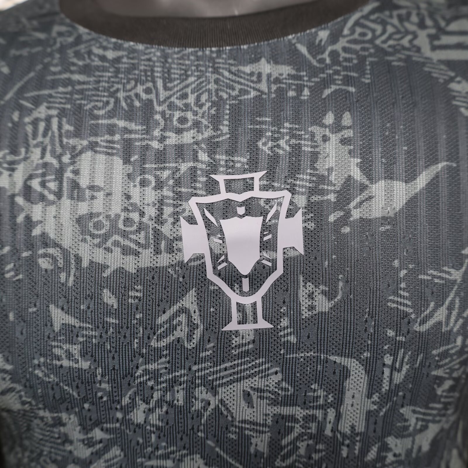 Portugal 2024-25 COMMA C.Ronaldo Black Special Edition Jersey - Player Version - SOCCERDEALSHOP