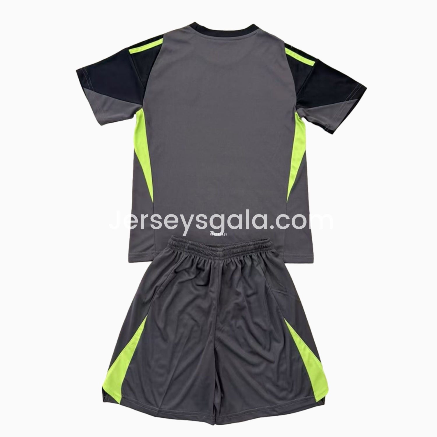 Real Madrid 25-26 Grey Black Goalkeeper Kids Kit - SOCCERDEALSHOP