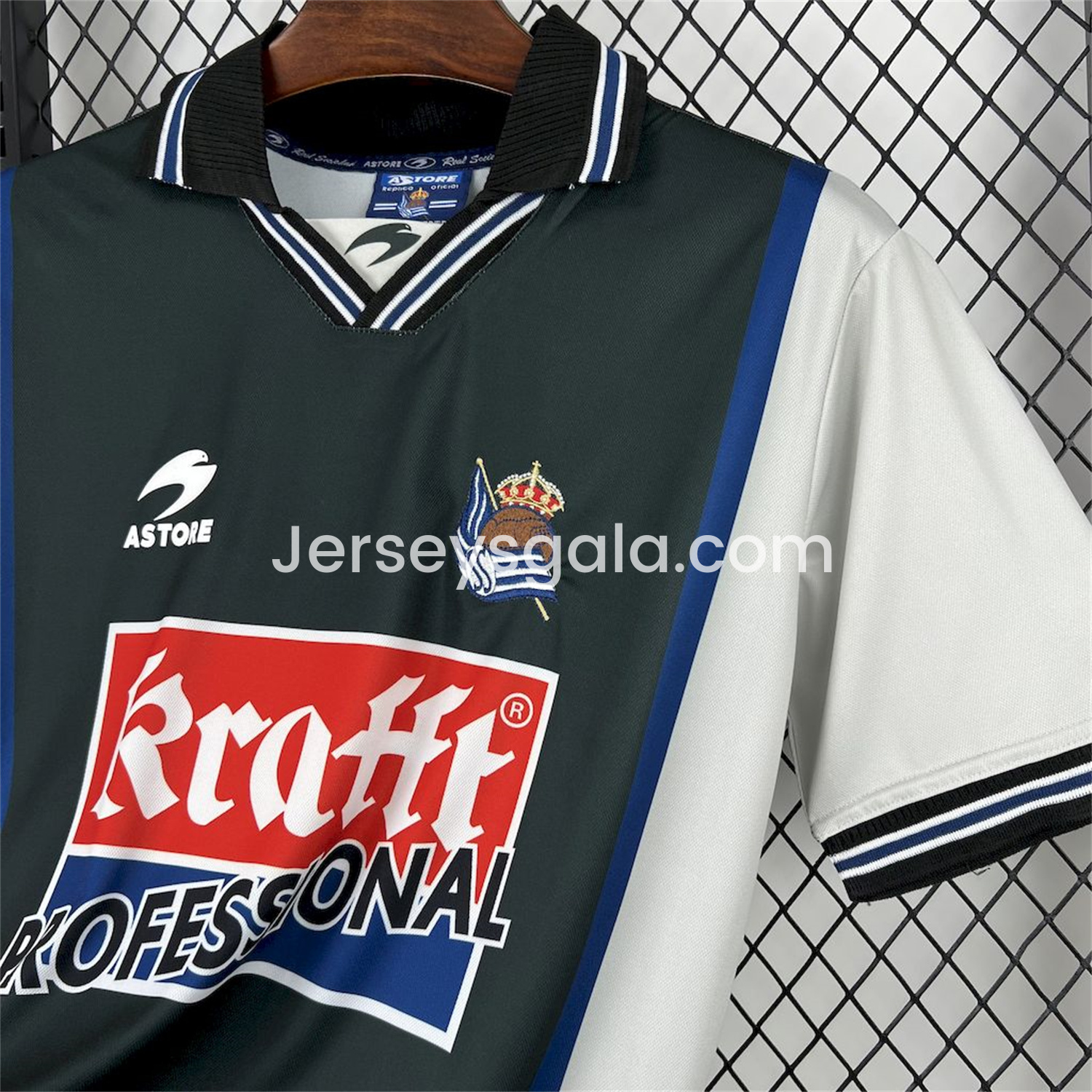 Retro Real Sociedad 2000-02 Away Jersey - SOCCERDEALSHOP