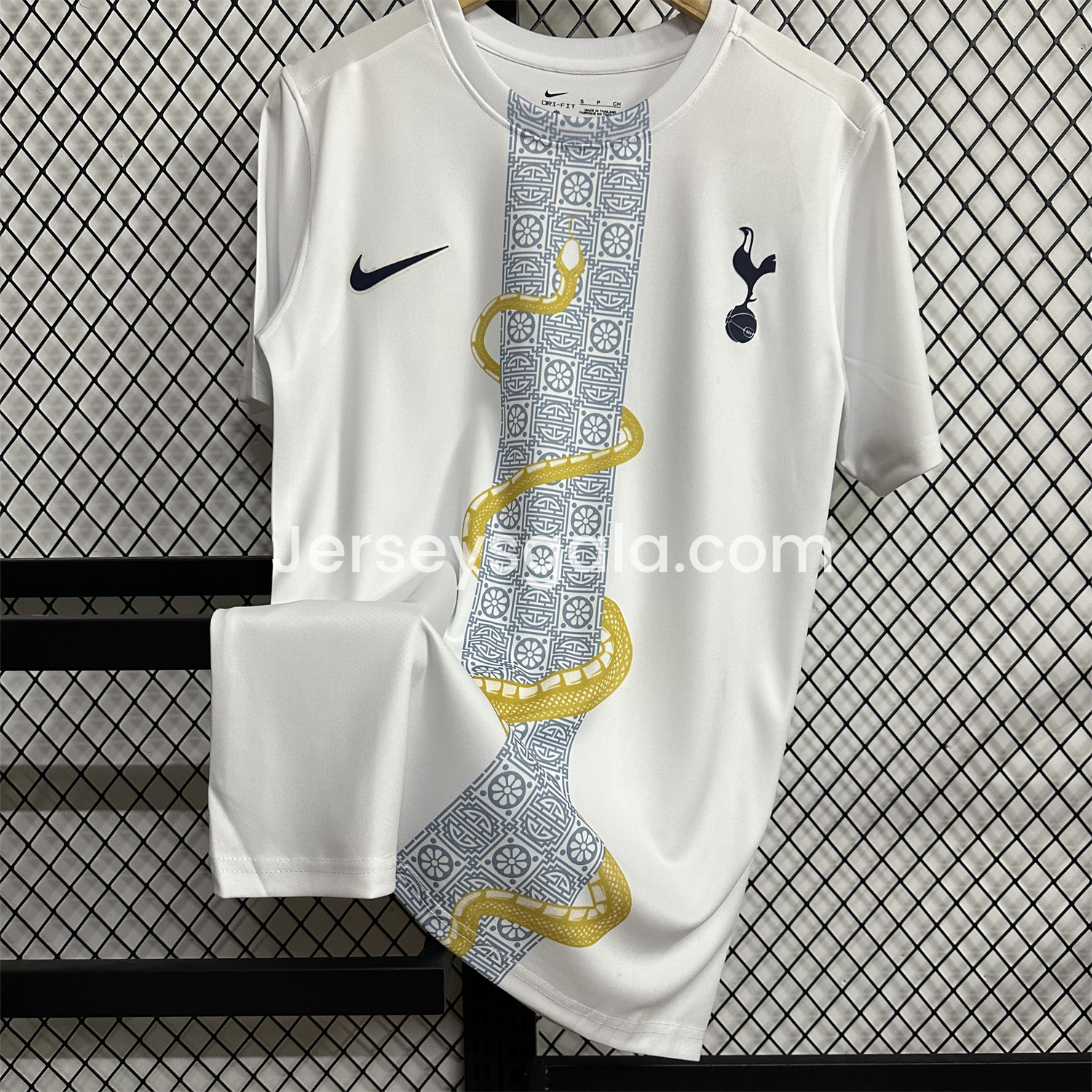 Tottenham Hotspur 2025-26 Snake Year Special Edition Jersey - Fans Version - SOCCERDEALSHOP
