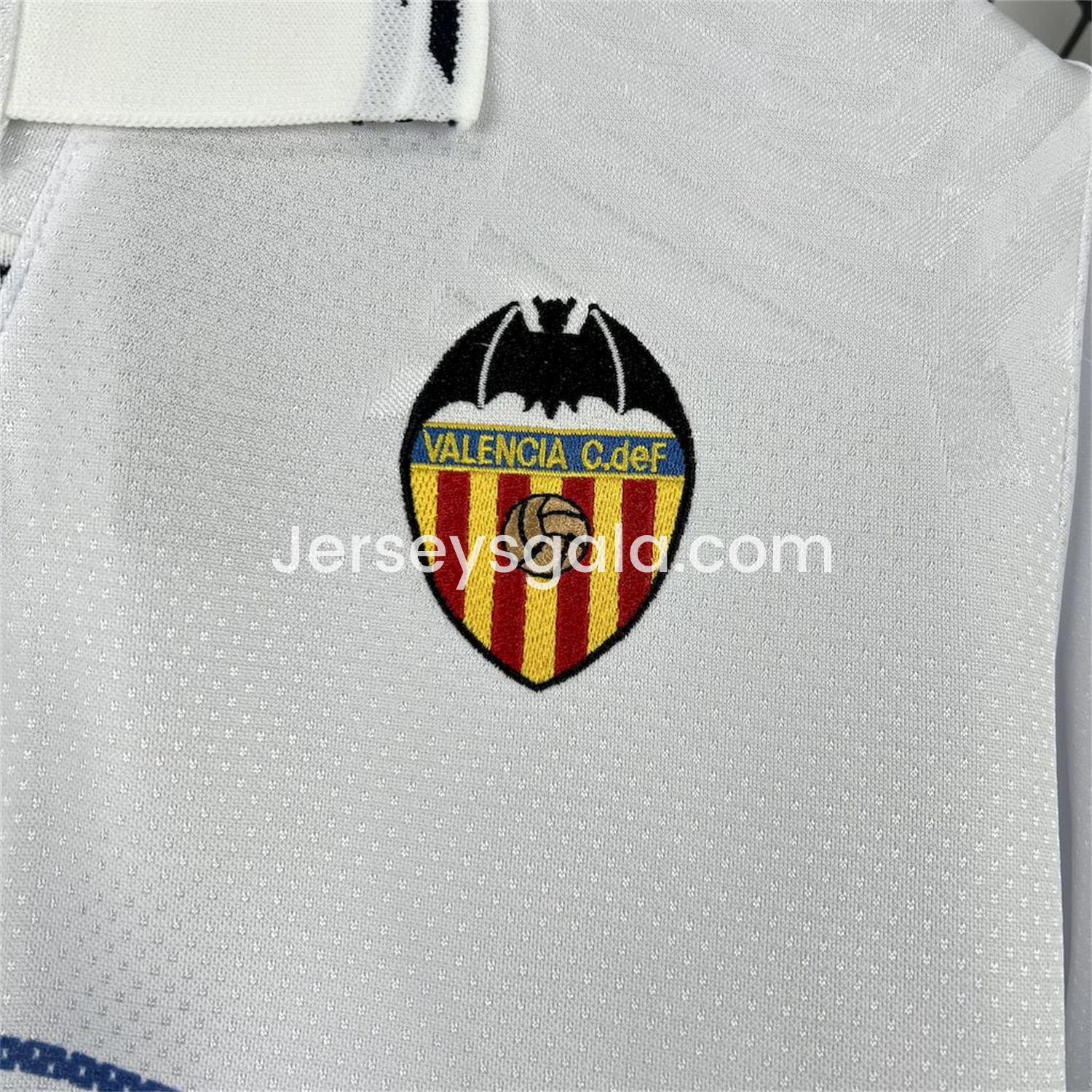 Retro Valencia 1995-96 Home Jersey - SOCCERDEALSHOP