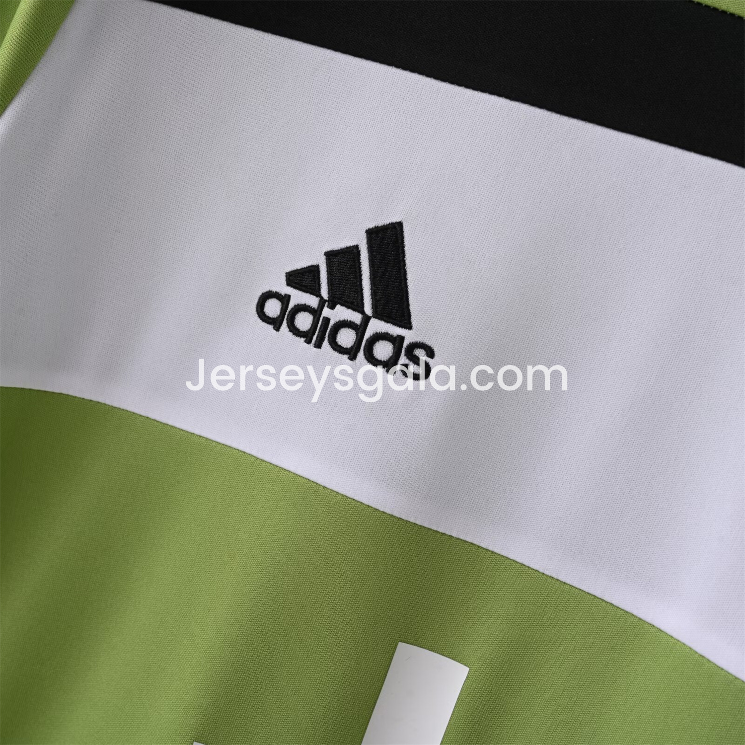 Retro Juventus 2017-18 Third Jersey - SOCCERDEALSHOP