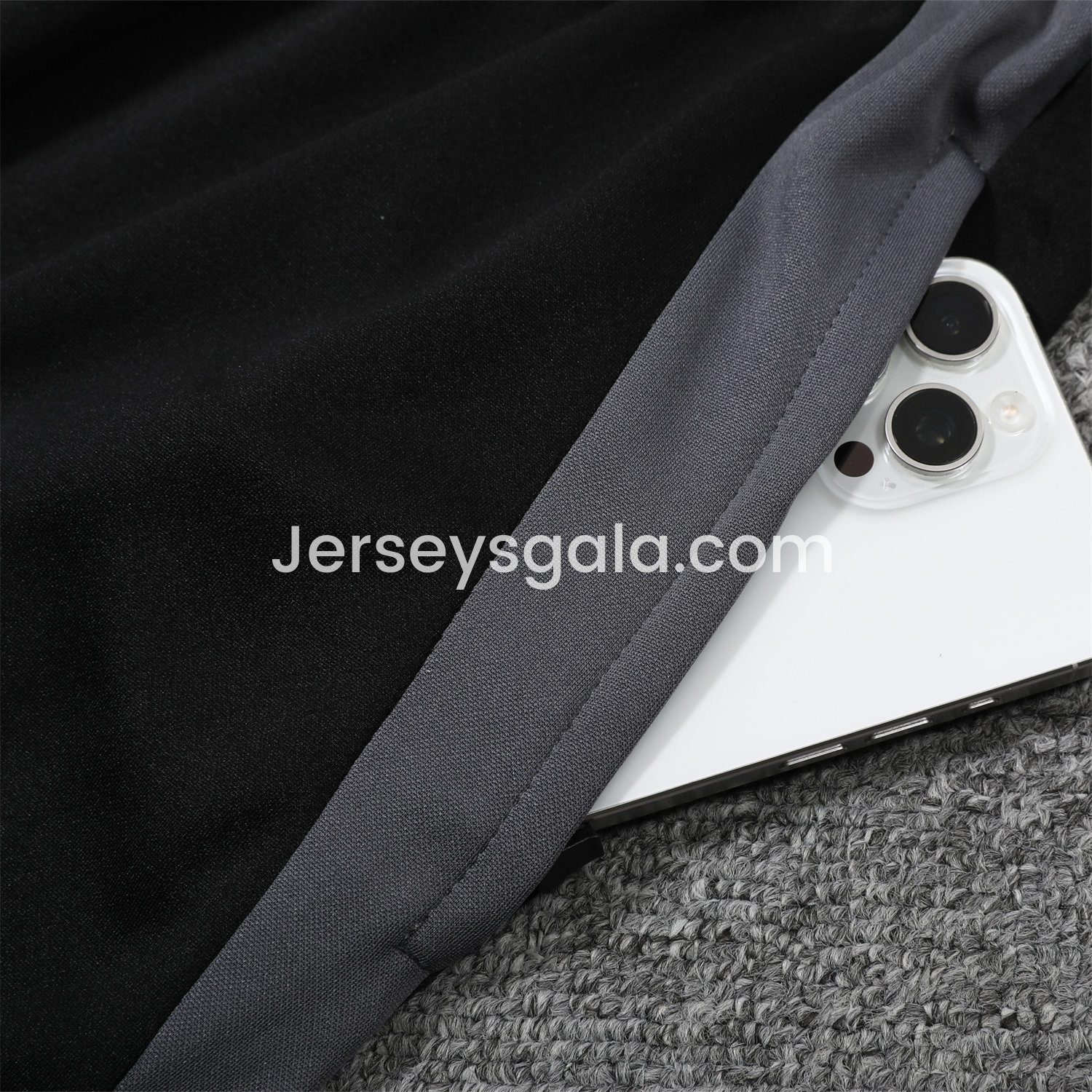 Al Nassr Riyadh Victory 25-26 POLO Short-Sleeve Training Set - Black Top and Pants - SOCCERDEALSHOP