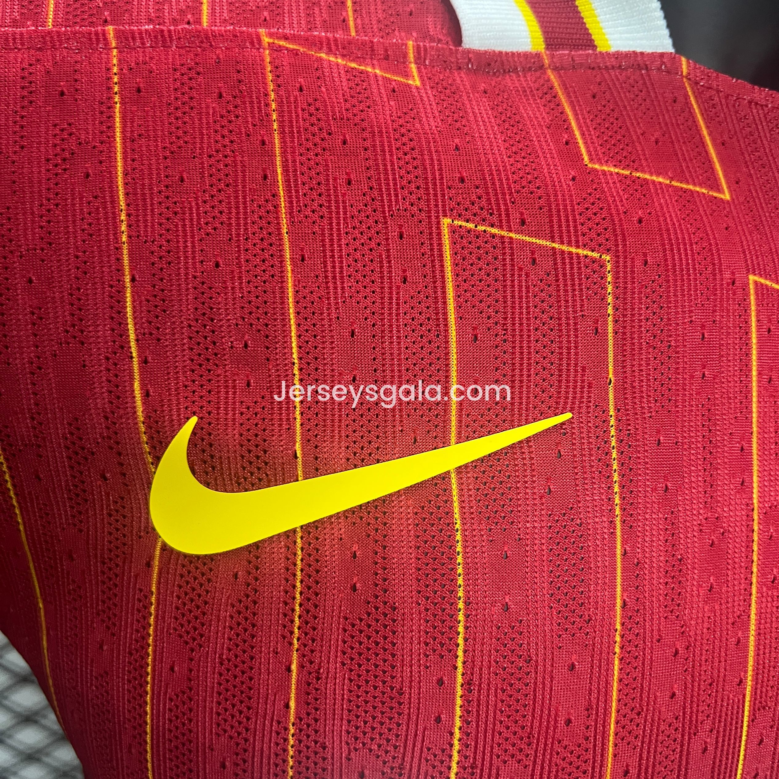 Liver.pool 24-25 Home Jersey with Golden Champions Patch - Player Version - SOCCERDEALSHOP