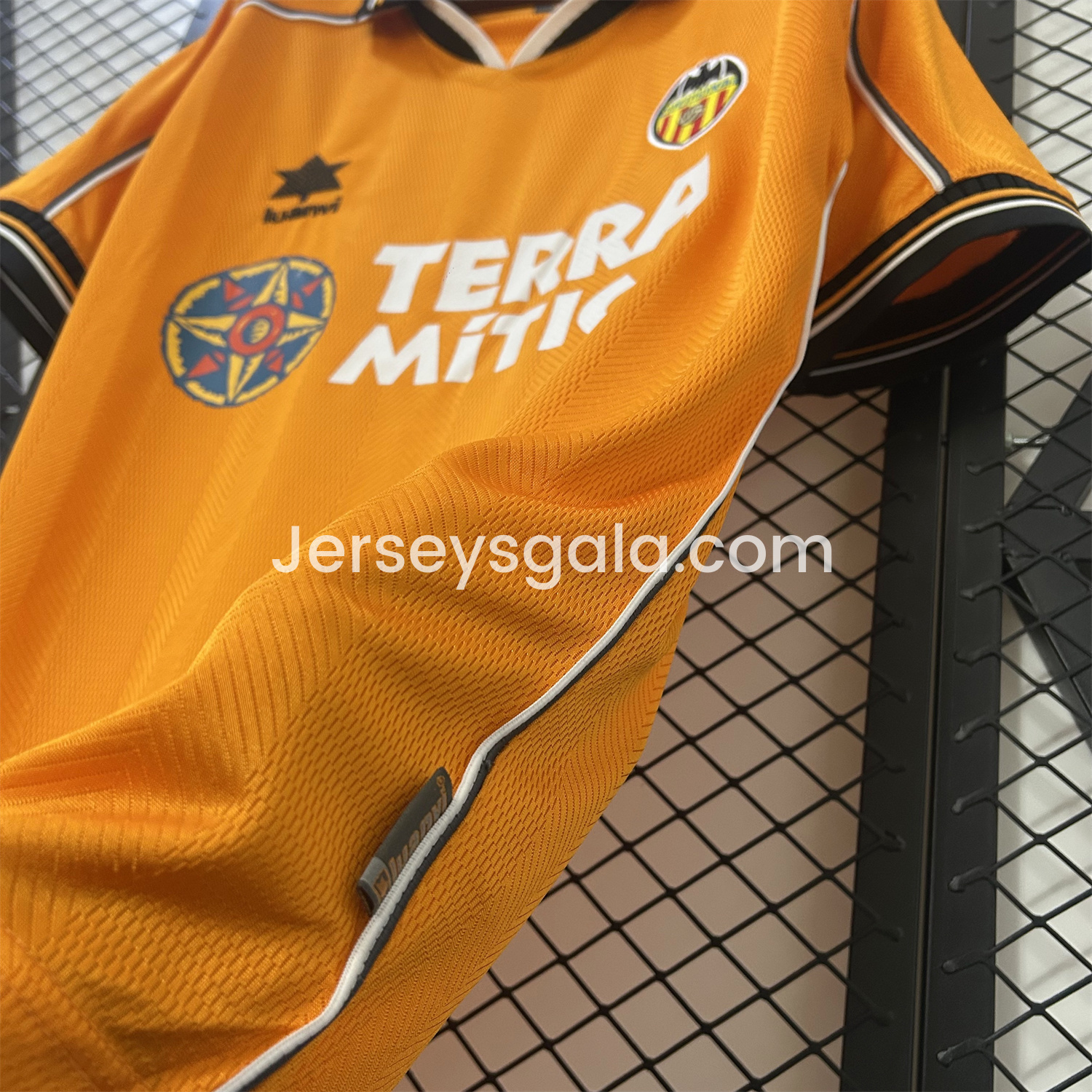 Retro Valencia 1999-00 Away Jersey - SOCCERDEALSHOP