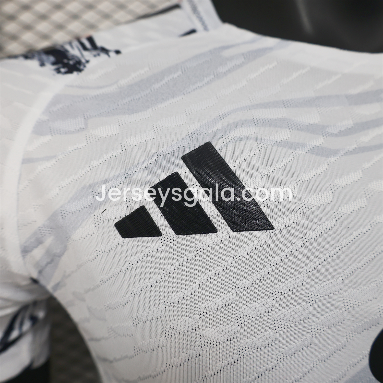 Manchester United 25-26 White Special Edition Jersey - Player Version - SOCCERDEALSHOP