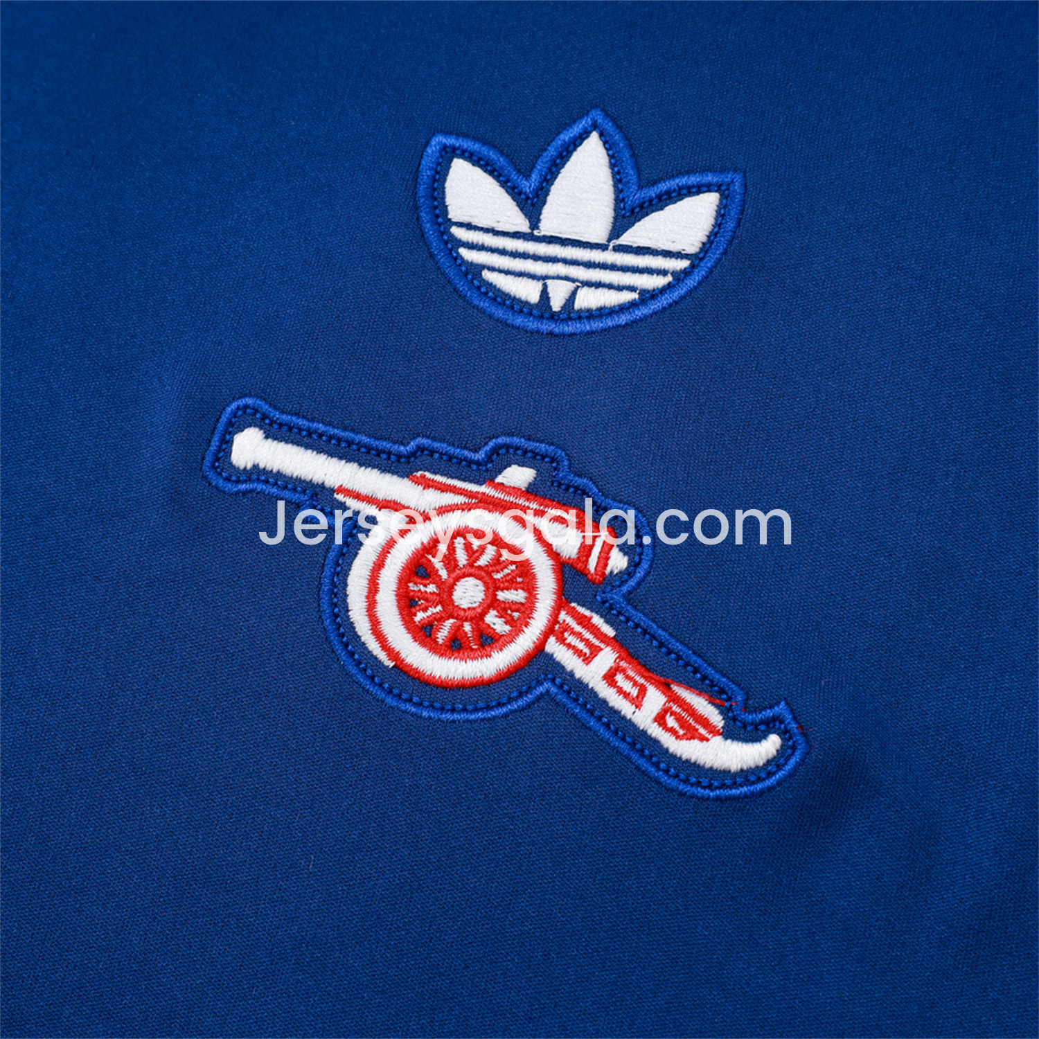 Arsenal 25-26 Throwback Trefoil Vest Training Set - Royal Blue Vest and Shorts - SOCCERDEALSHOP