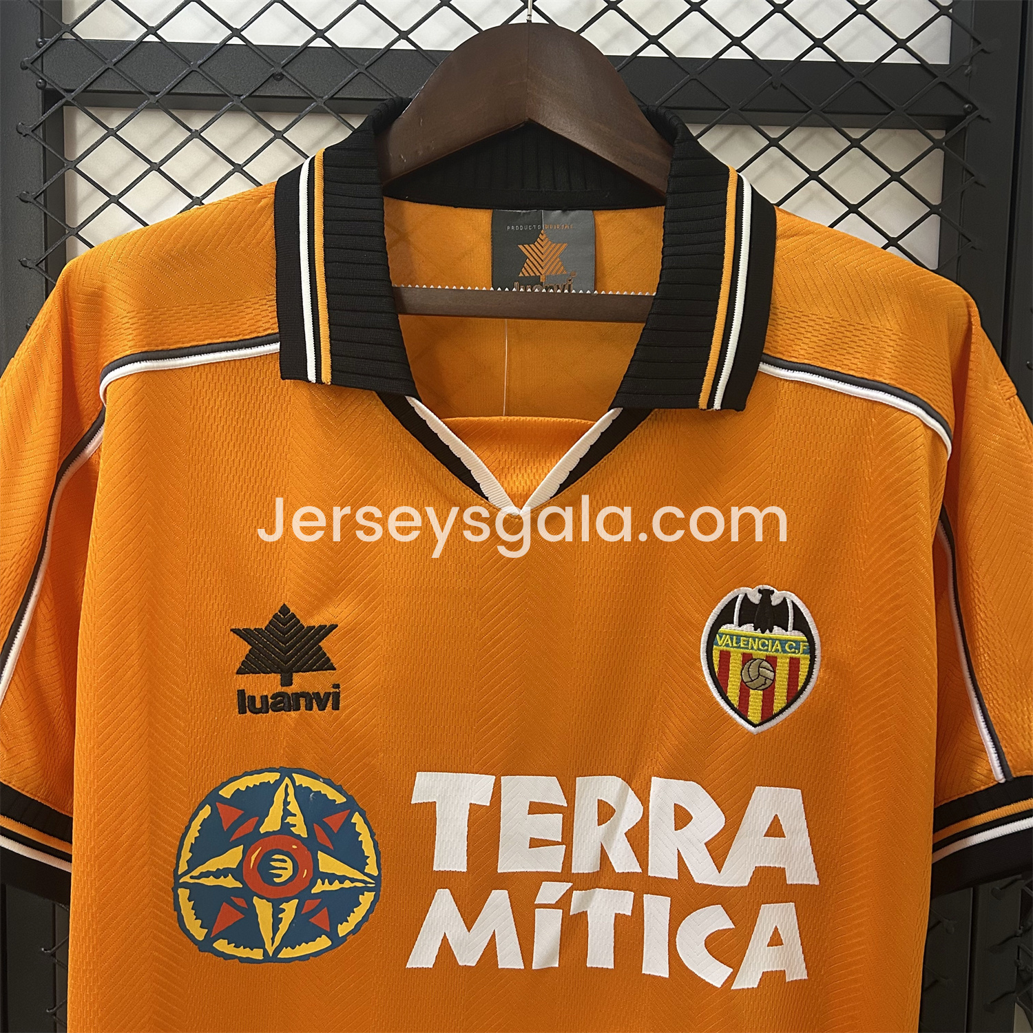 Retro Valencia 1999-00 Away Jersey - SOCCERDEALSHOP