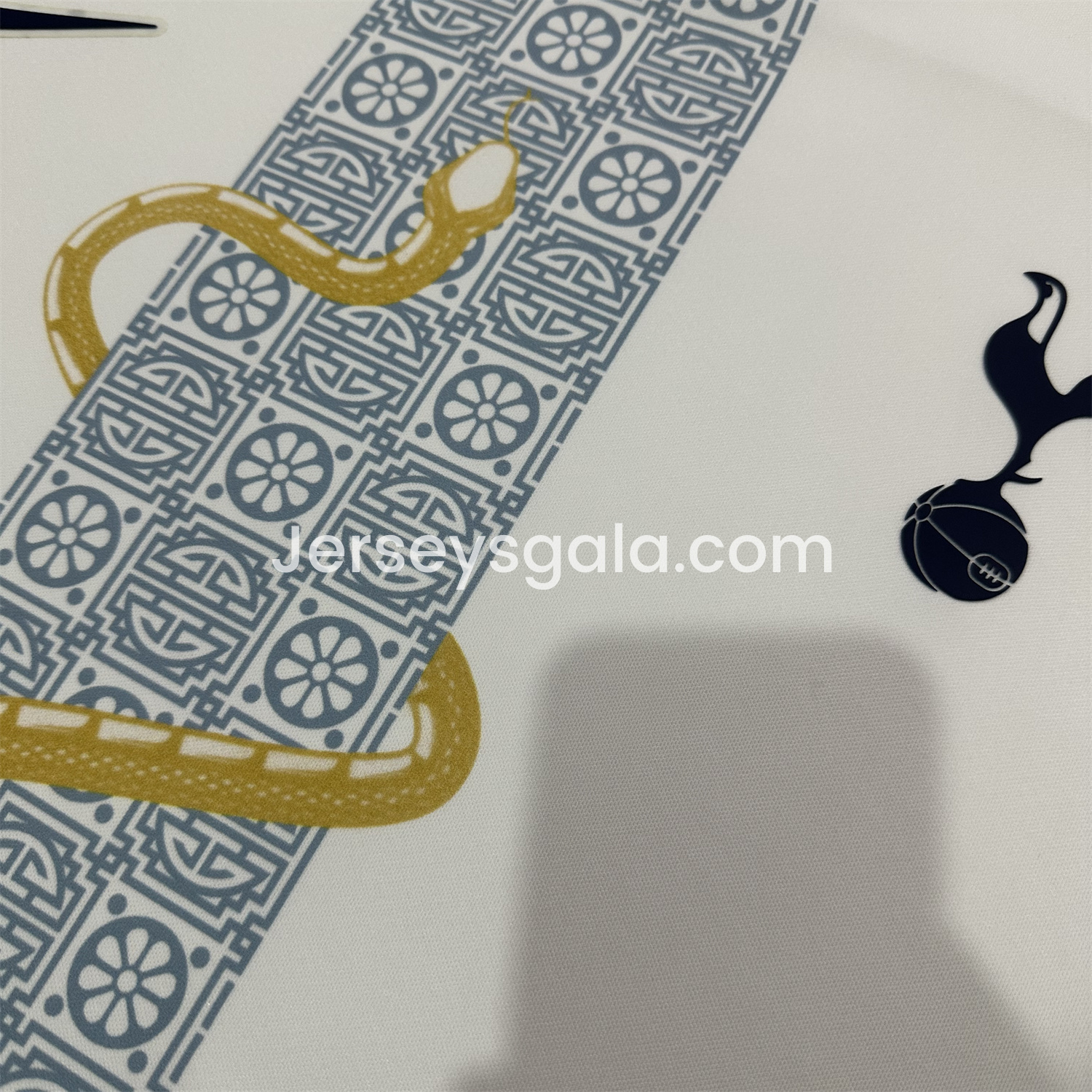 Tottenham Hotspur 2025-26 Snake Year Special Edition Jersey - Fans Version - SOCCERDEALSHOP