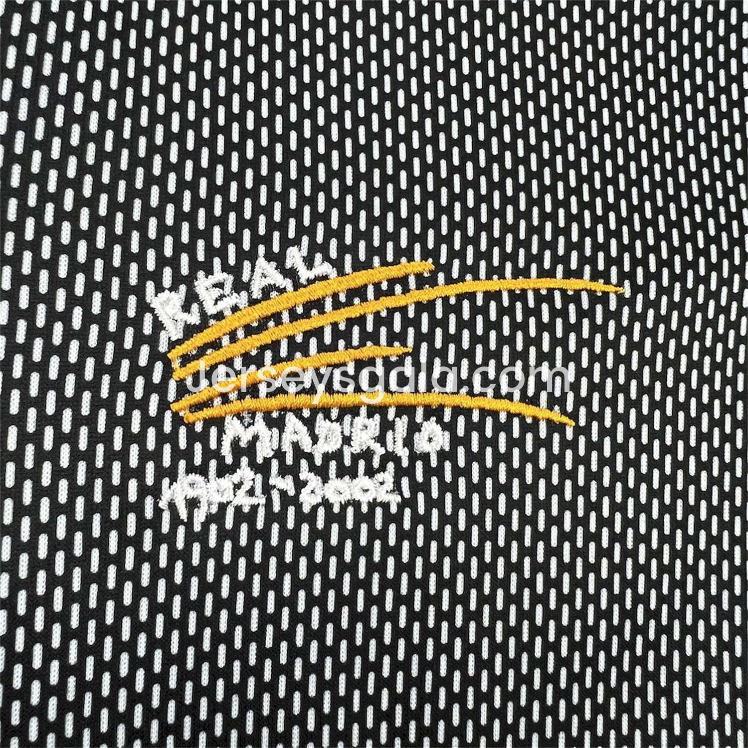 Retro Real Madrid 2002-03 Grey Goalkeeper Jersey - SOCCERDEALSHOP