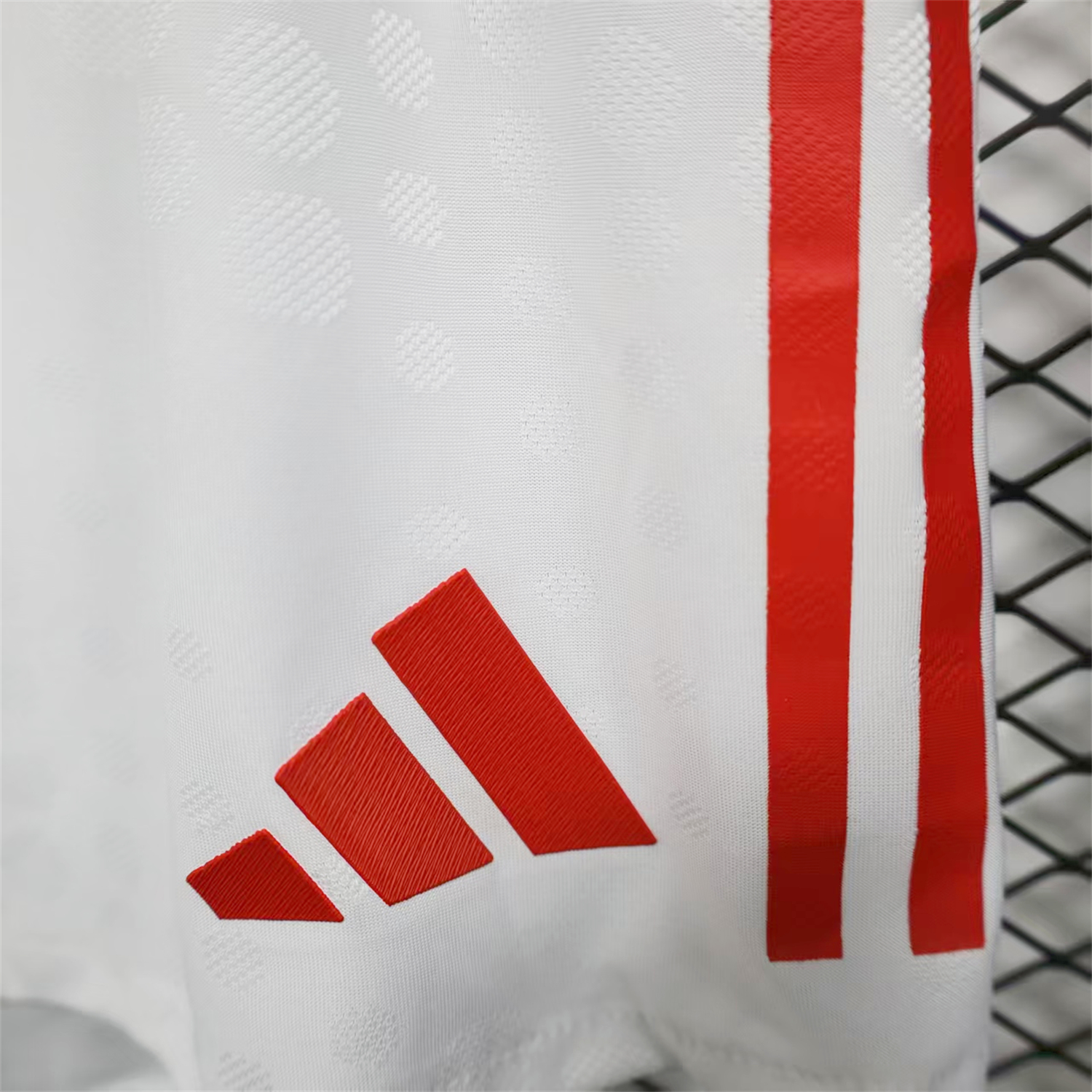 Arsenal 25-26 Home Shorts - Player Version - SOCCERDEALSHOP