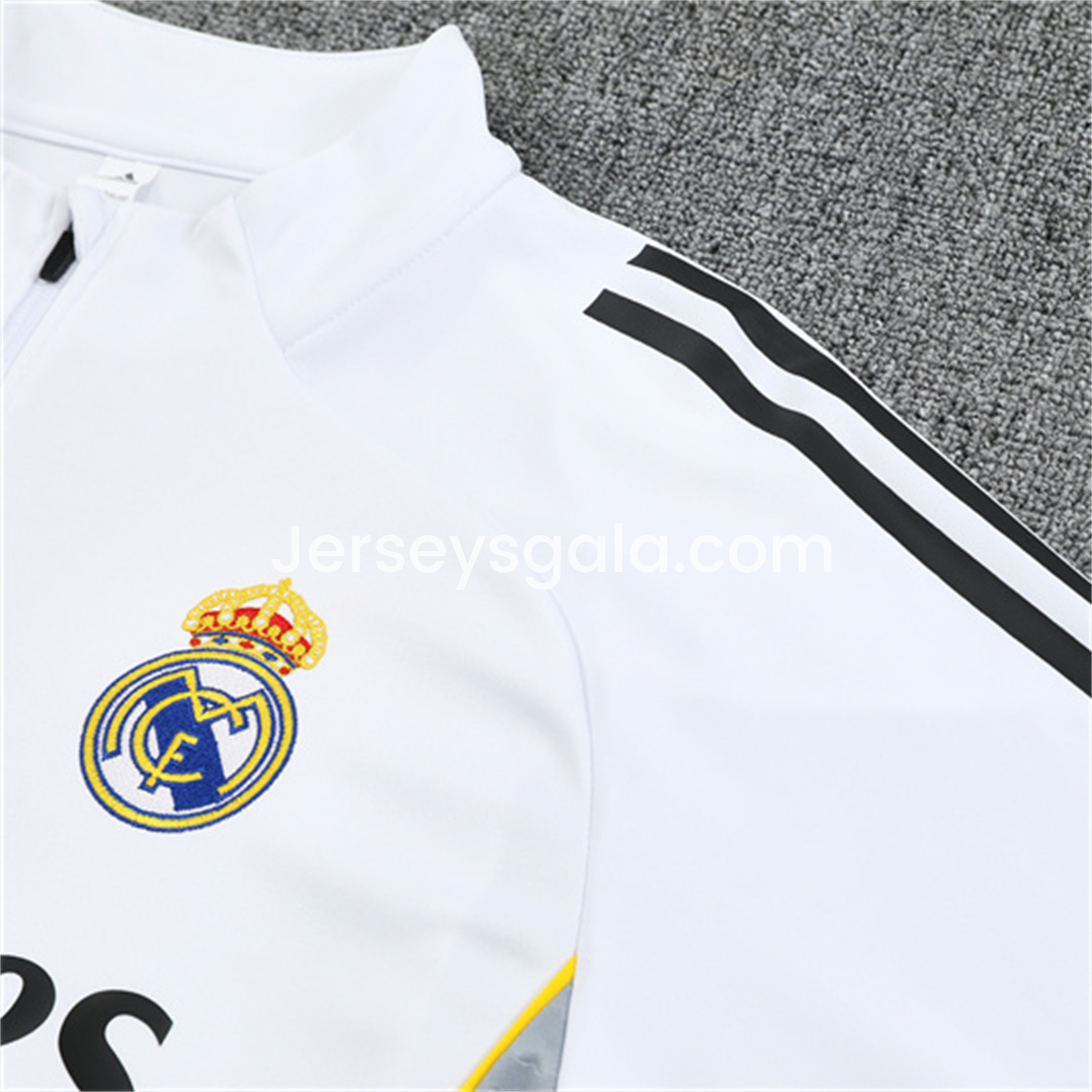 Real Madrid 25-26 Kids Long Sleeve Training Set - Yellow Line White Top and Black Shorts - SOCCERDEALSHOP