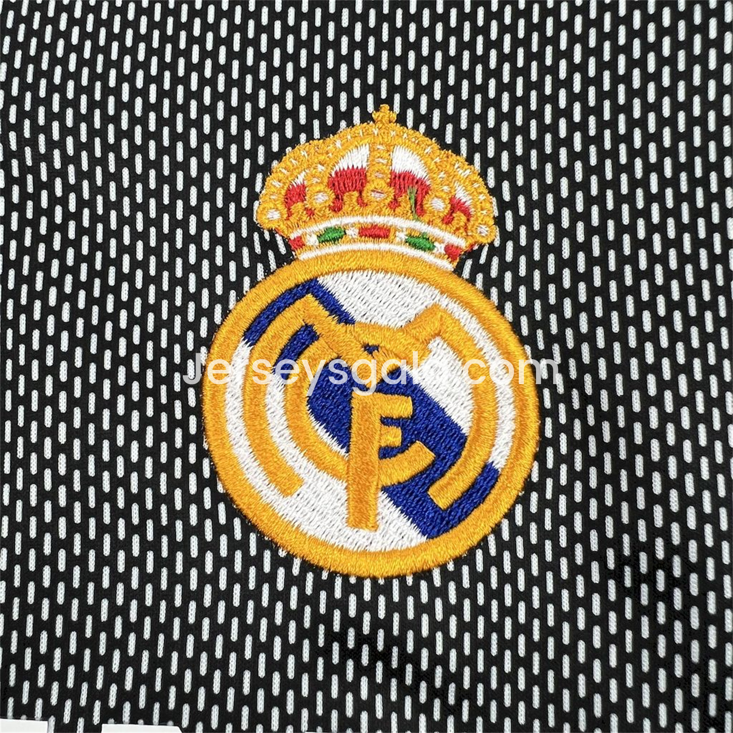 Retro Real Madrid 2002-03 Grey Goalkeeper Jersey - SOCCERDEALSHOP