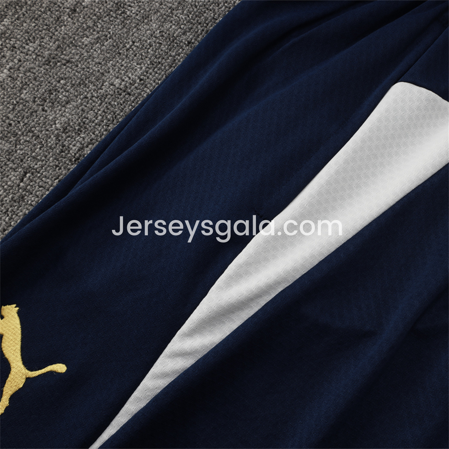 Portugal 25-26 Short-Sleeve Training Set - Off White Top and Deep Blue Shorts - SOCCERDEALSHOP