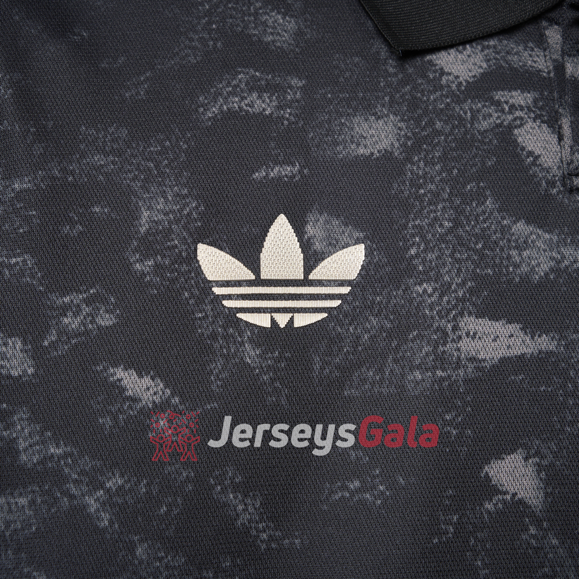 Ajax 24-25 Stone Island Co-brand Jersey - Fans Version - SOCCERDEALSHOP