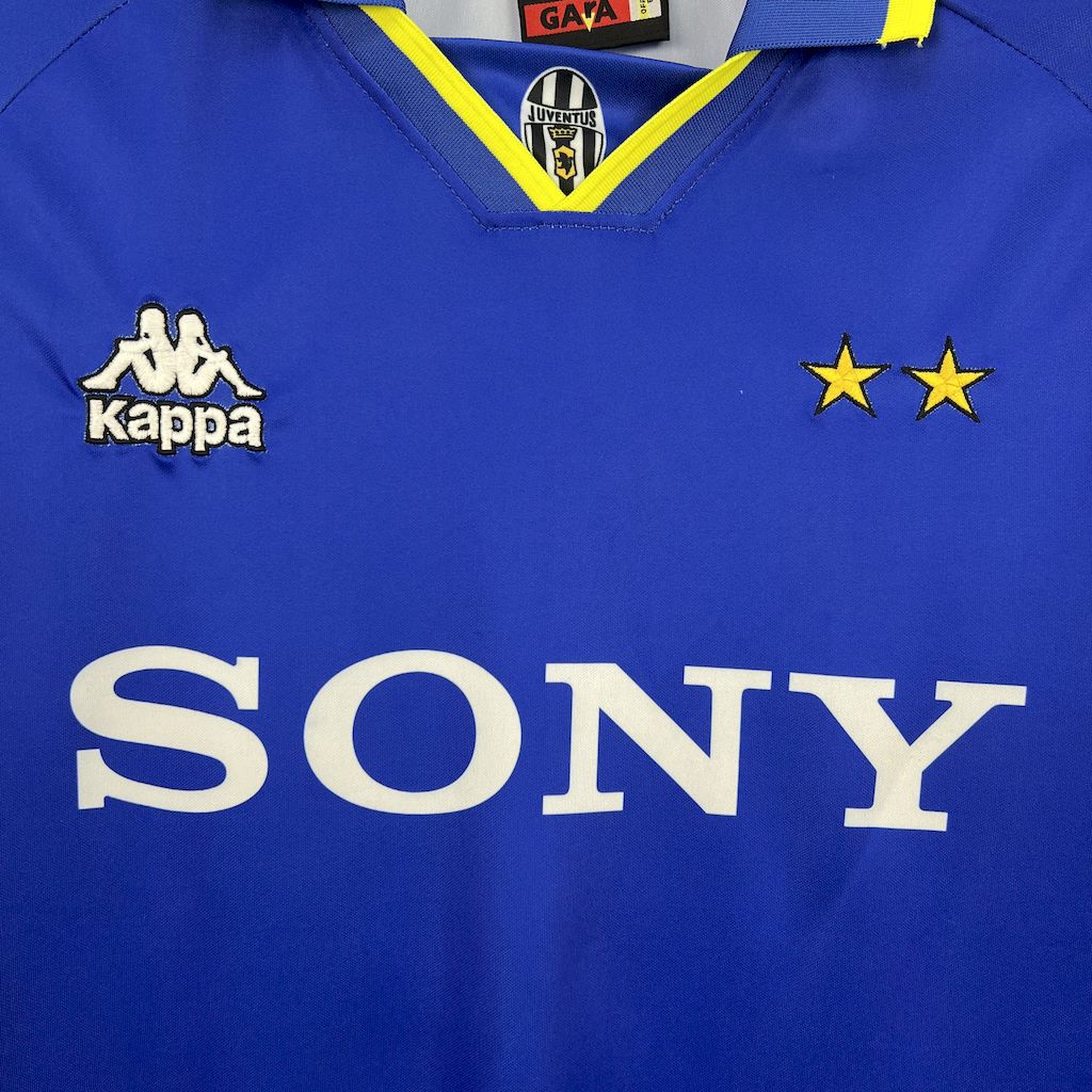Retro Juventus 1996-97 Away Jersey - SOCCERDEALSHOP