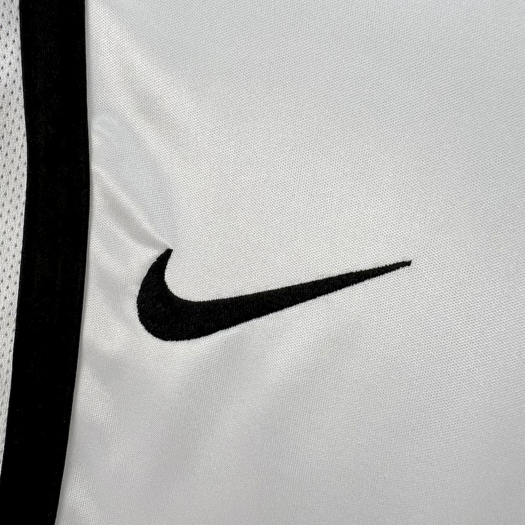 Retro Valencia 2000-01 Home Jersey - SOCCERDEALSHOP