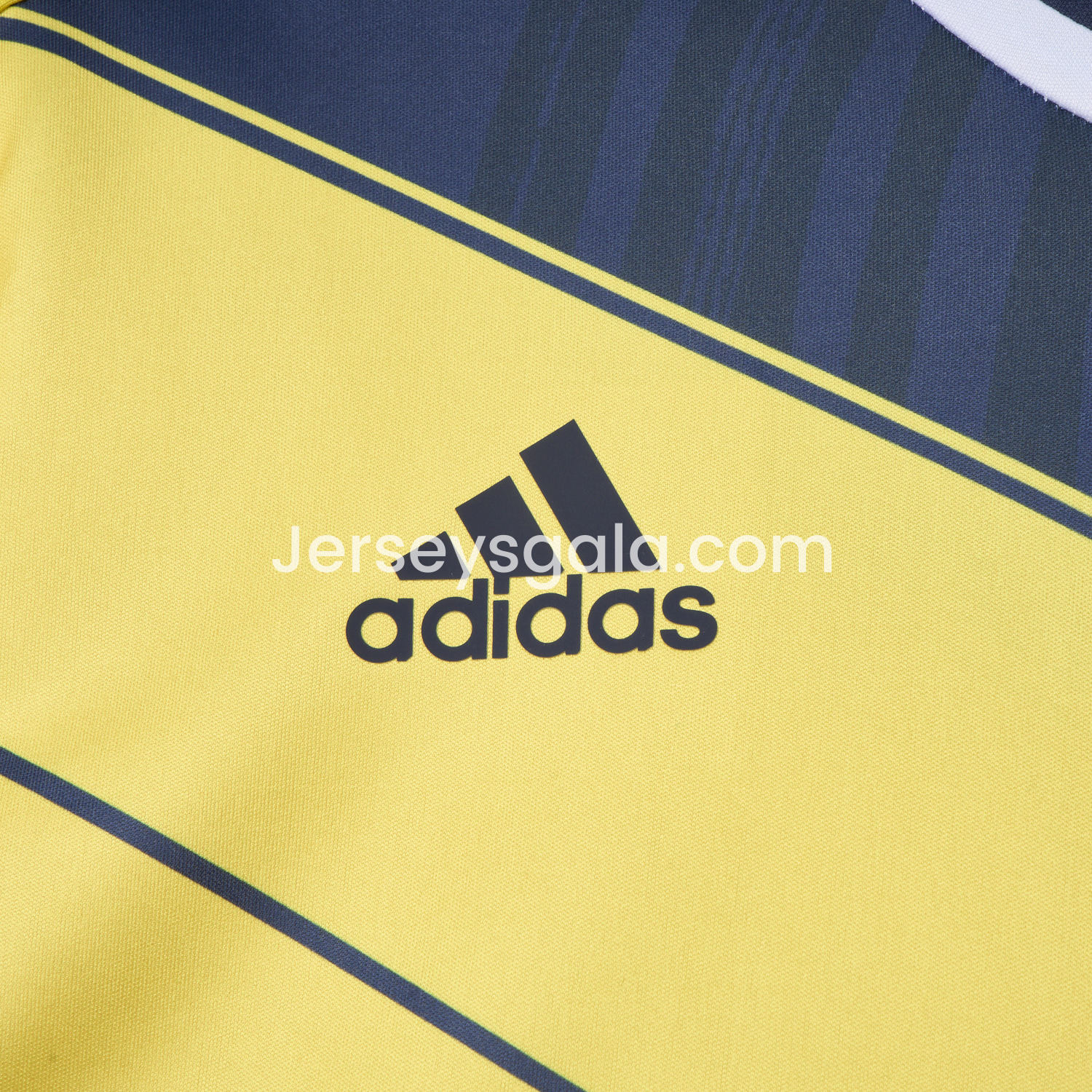 Retro Colombia 2014 Home Jersey - SOCCERDEALSHOP