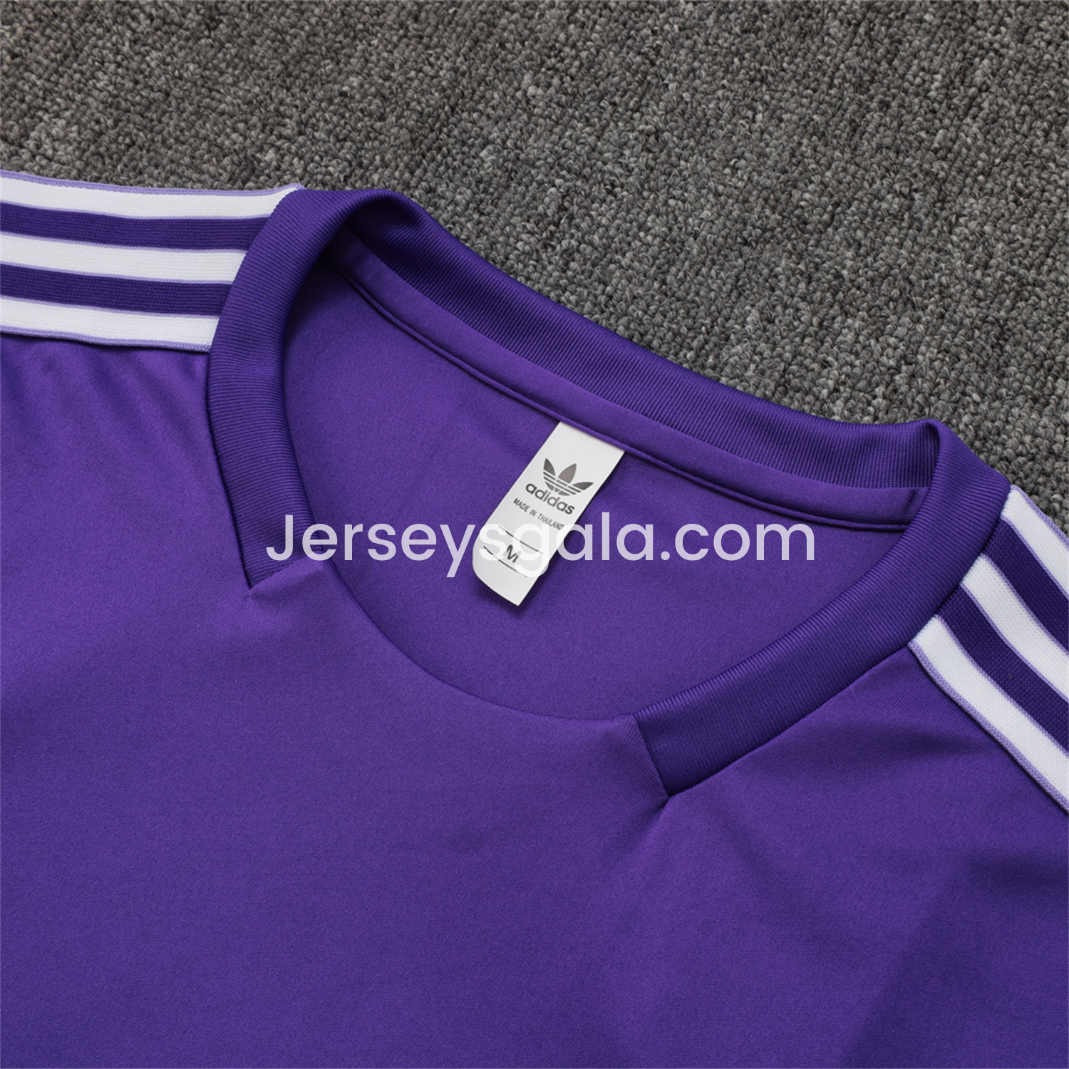 Real Madrid 25-26 Throwback Trefoil Vest Training Set - Purple - SOCCERDEALSHOP