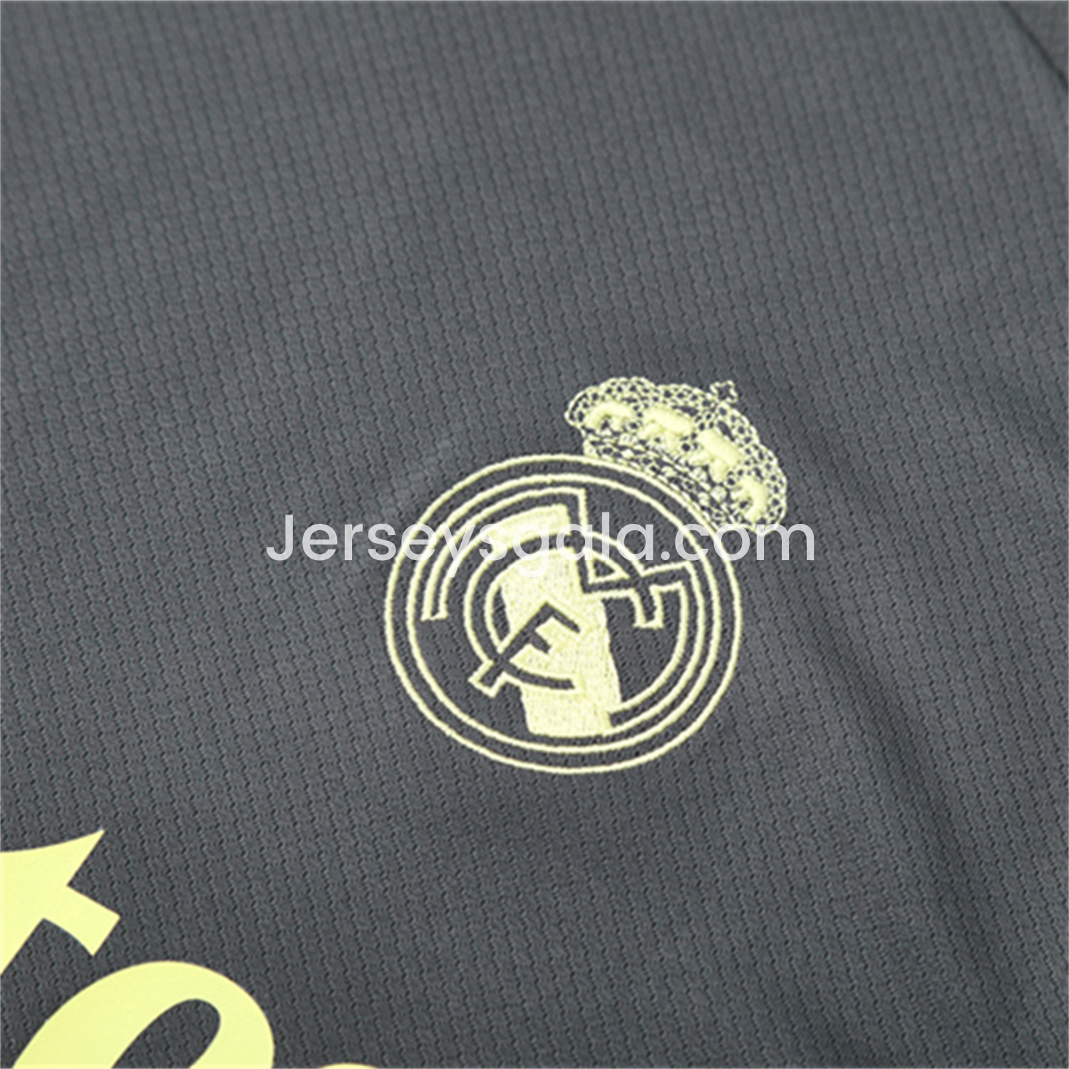 Real Madrid 25-26 Kids Short-Sleeve Training Set - Deep Grey Top and Shorts - SOCCERDEALSHOP