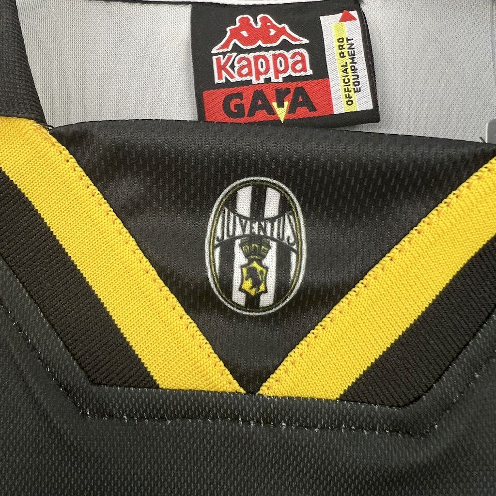 Retro Juventus 1996-97 Third Jersey - SOCCERDEALSHOP