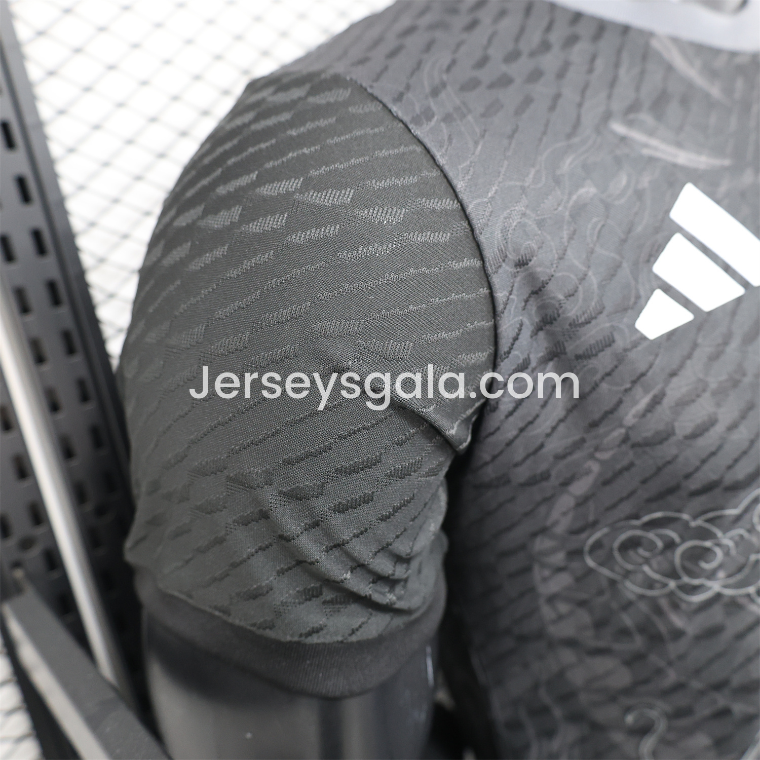 Real Madrid 25-26 Grey Chinese Loong and Auspicious Clouds Line Drawing Black Jersey - Player Version - SOCCERDEALSHOP