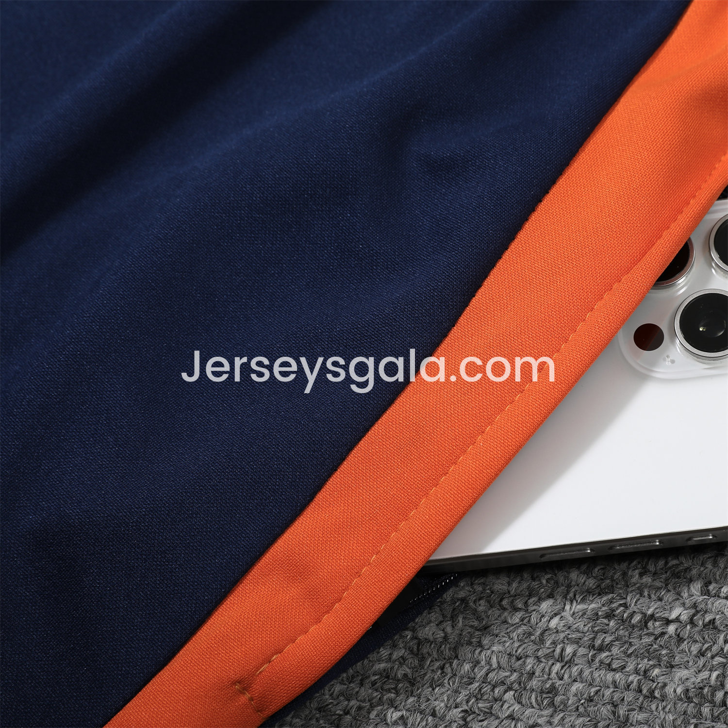 Juventus 25-26 POLO Short-Sleeve Training Set - Deep Blue Top and Pants with Orange Stripes - SOCCERDEALSHOP