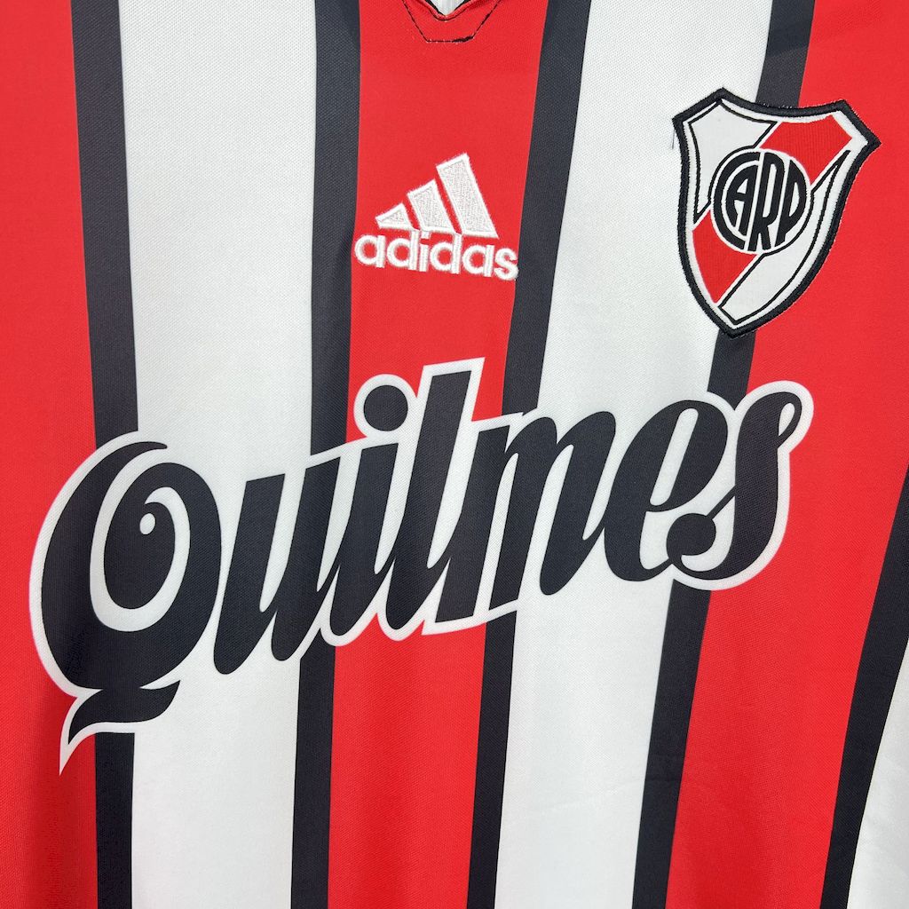 Retro River Plate 1999-00 Third Jersey - SOCCERDEALSHOP