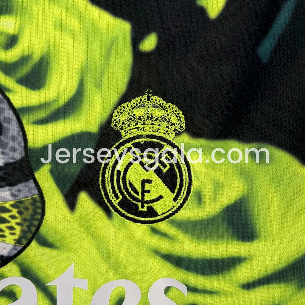 Real Madrid 25-26 Snake and Green Flowers Black Jersey - Fans Version - SOCCERDEALSHOP