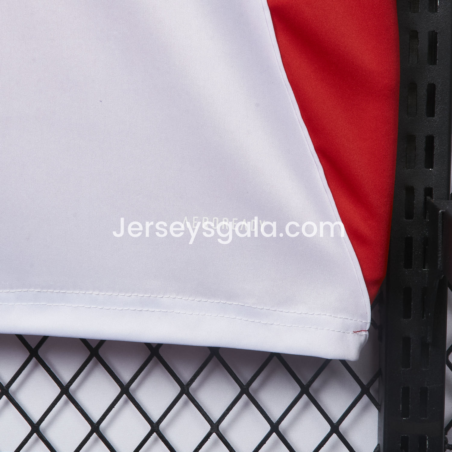 Bayern Munich 25-26 Home Jersey - Fans Version - SOCCERDEALSHOP